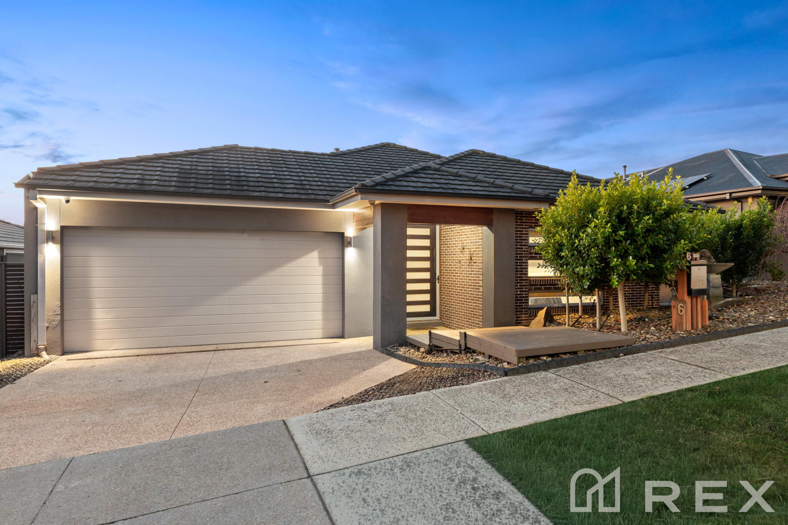 6 Limeburner Grove, Botanic Ridge, VIC 3977 - Image 2