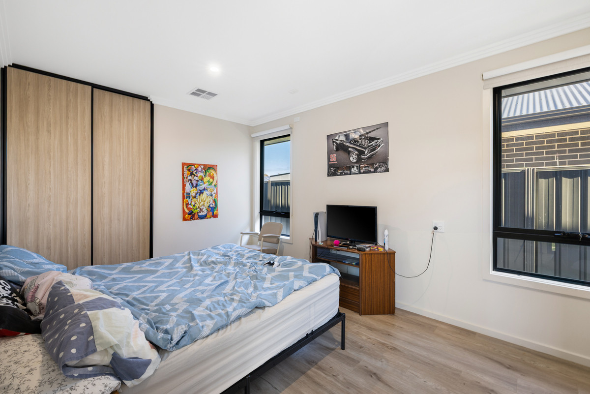 10 Whittlesea Street, Paralowie, SA 5108 - Image 2