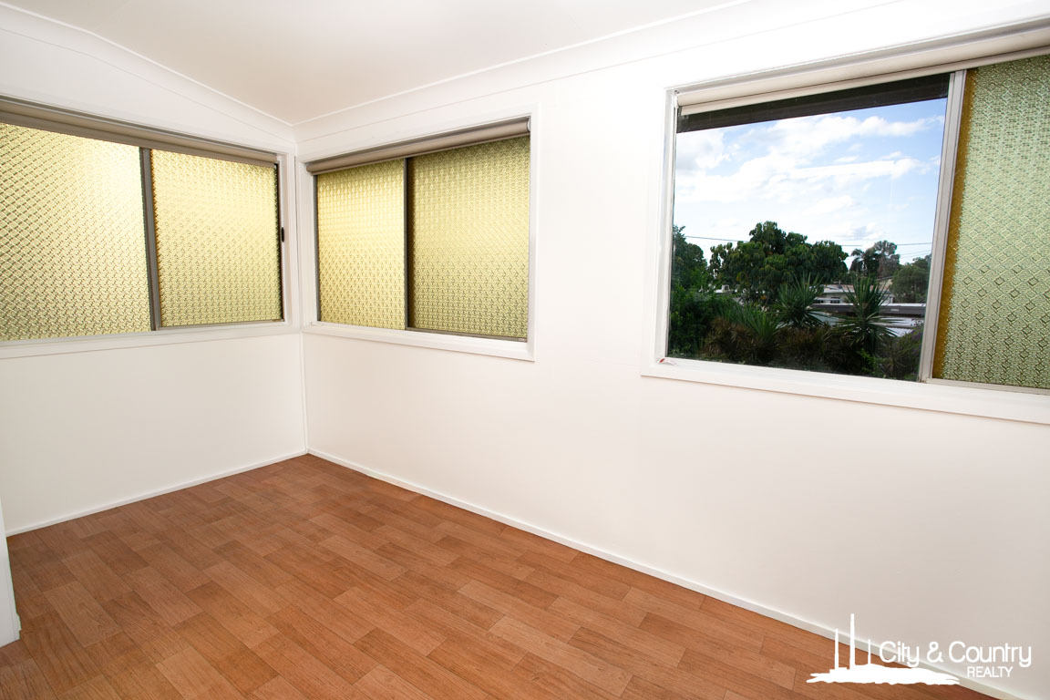 12 BANKS CRESCENT, Sunset QLD 4825 - Image 8