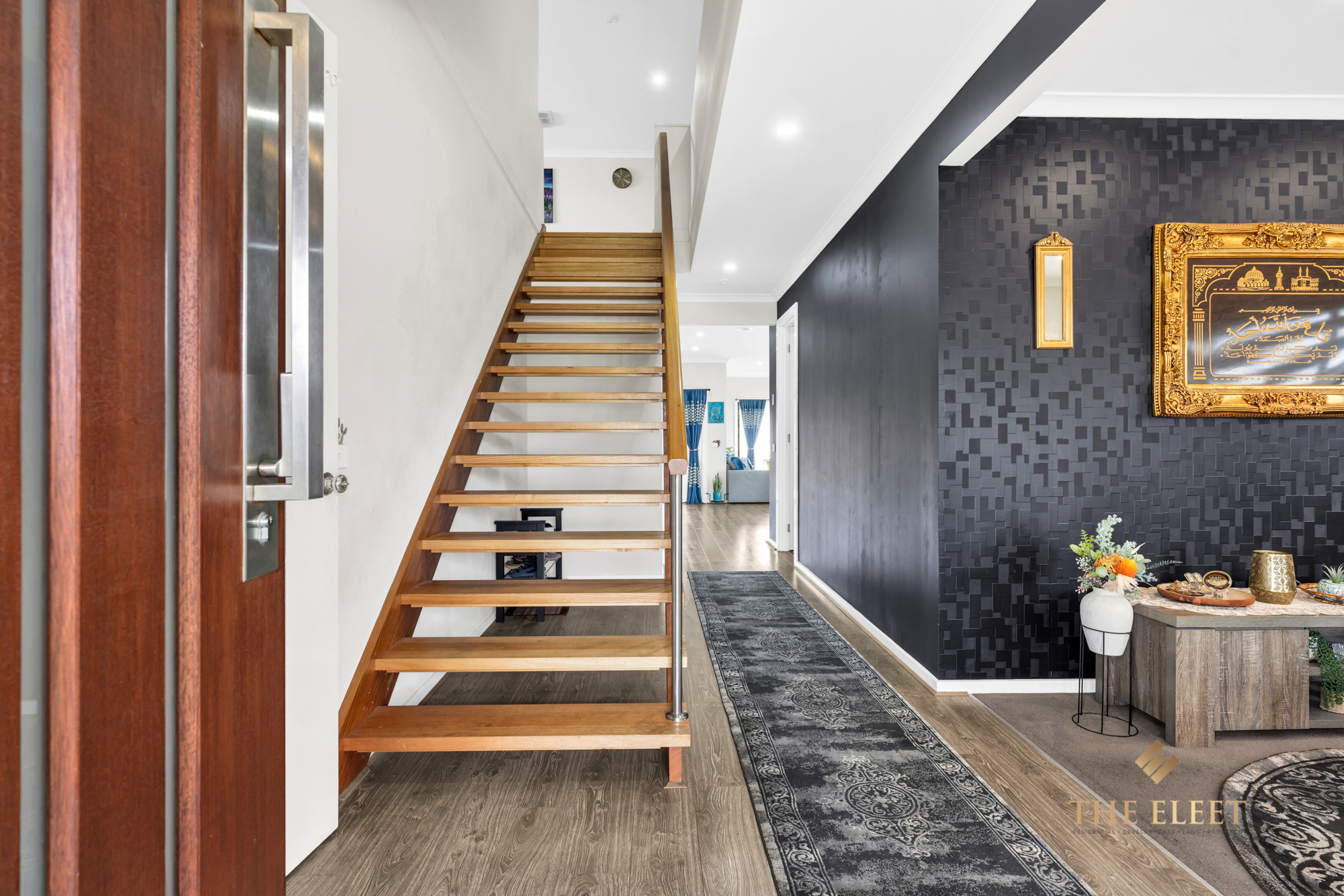 18 BRIDPORT CIRCUIT, Tarneit VIC 3029 - Image 2