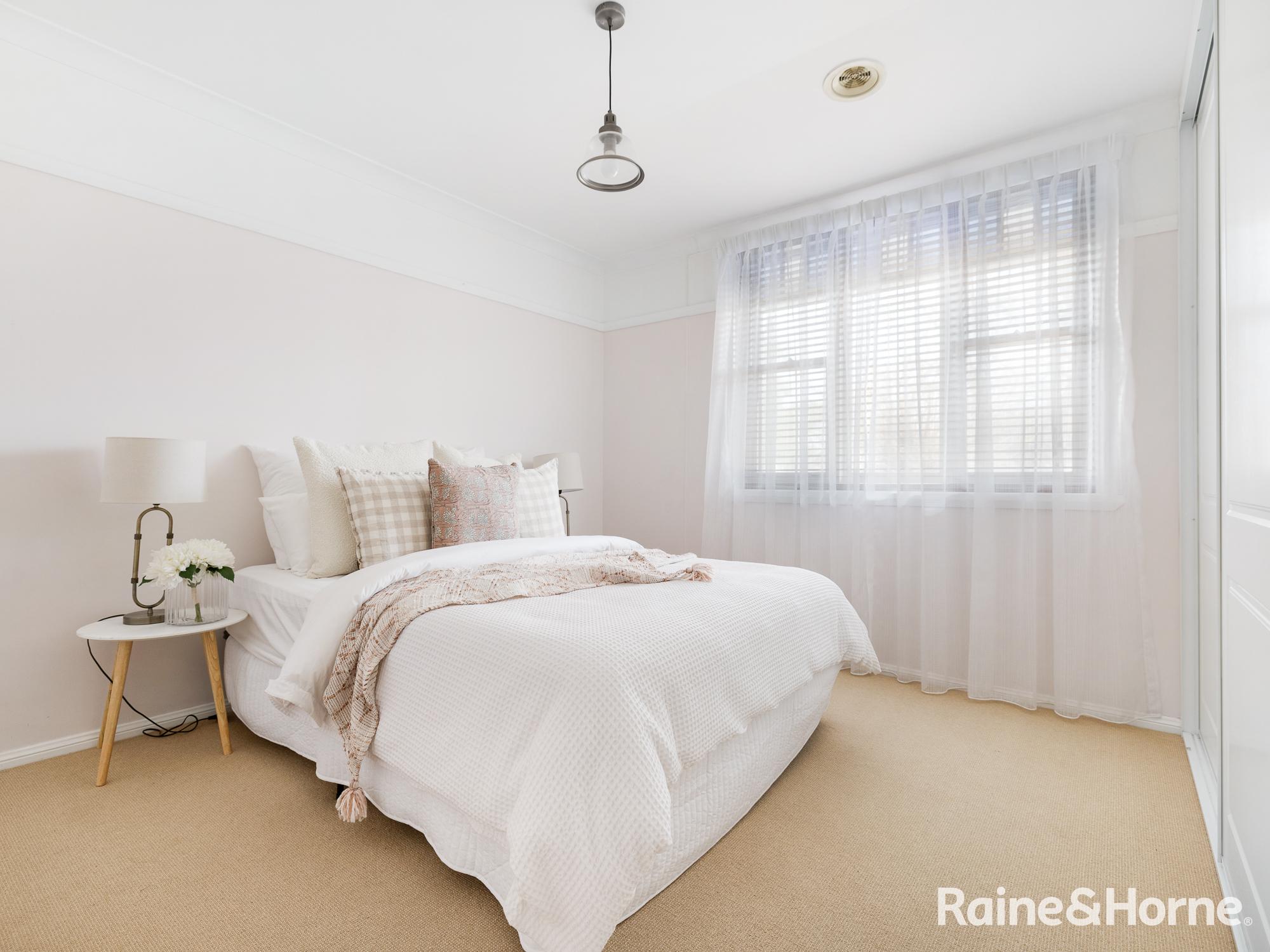 283 PIPER STREET, Bathurst NSW 2795 - Image 1