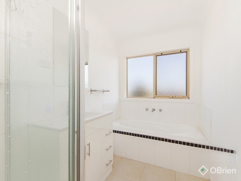 19 Chittenup Bend, Sydenham, VIC 3037 - Image 6