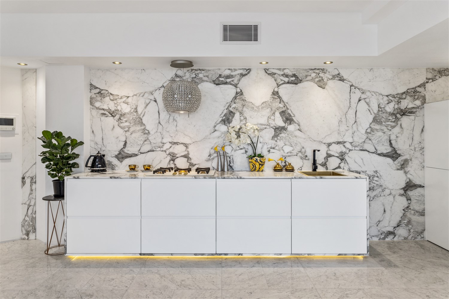 32 MACROSSAN STREET, Brisbane City QLD 4000 - Image 3