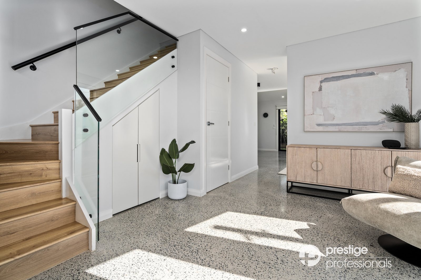 UNIT 4 40 BUNGARRA CRESCENT, Chipping Norton NSW 2170 - Image 2