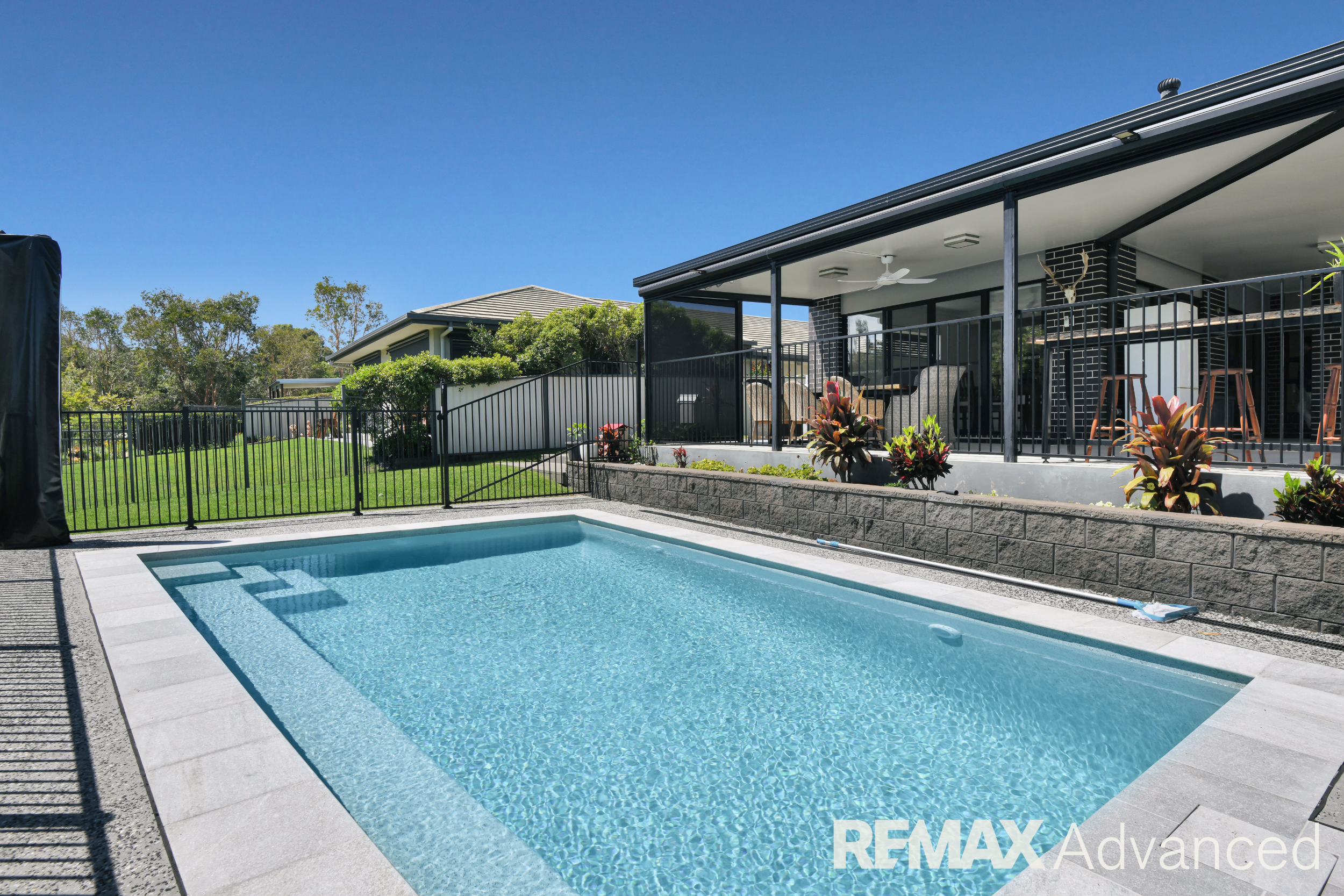10 FOXTAIL CRESCENT, Banksia Beach QLD 4507 - Image 5