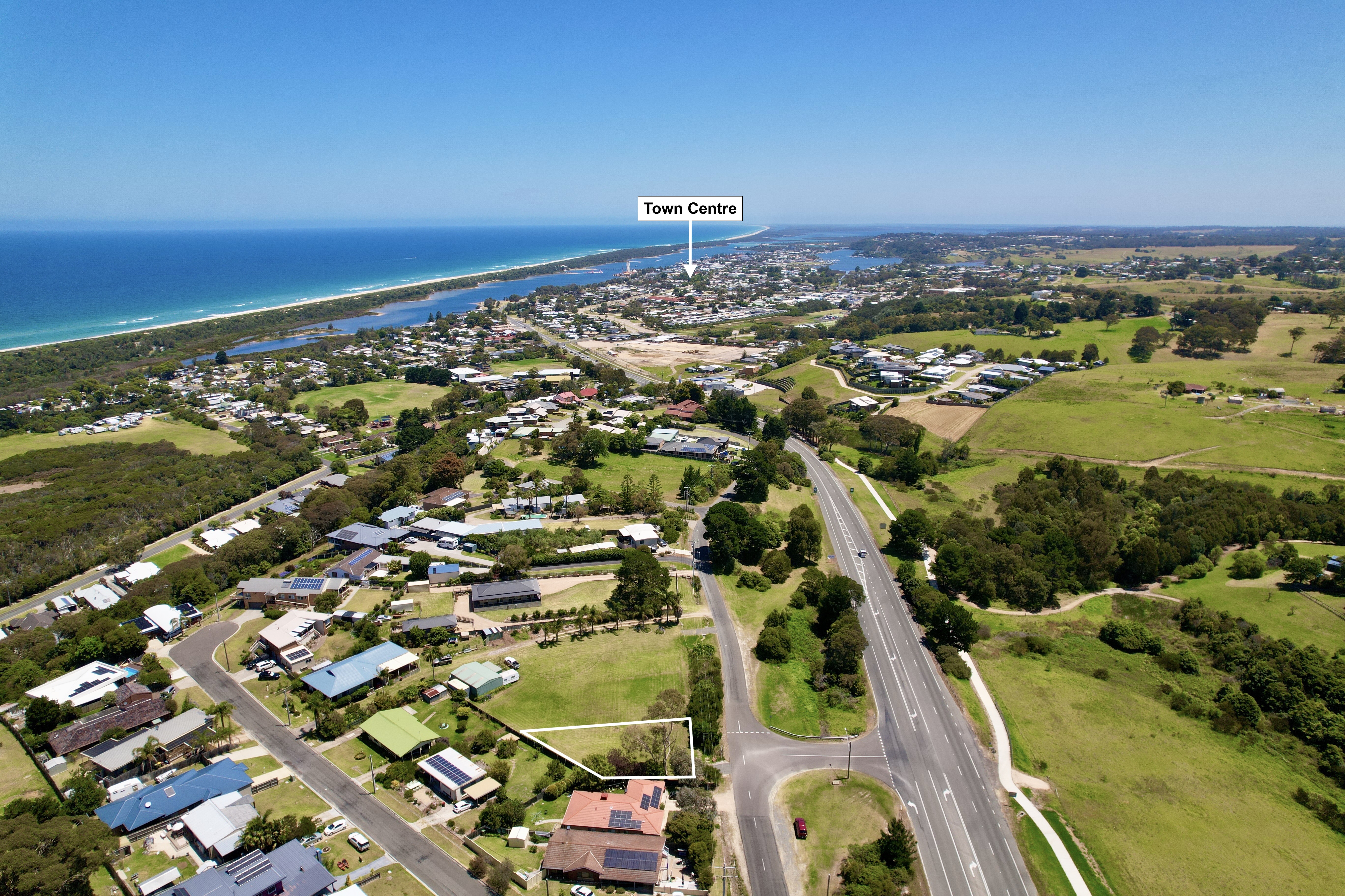 4 Northrope Road, Lakes Entrance, Vic, 3909 - Image 2