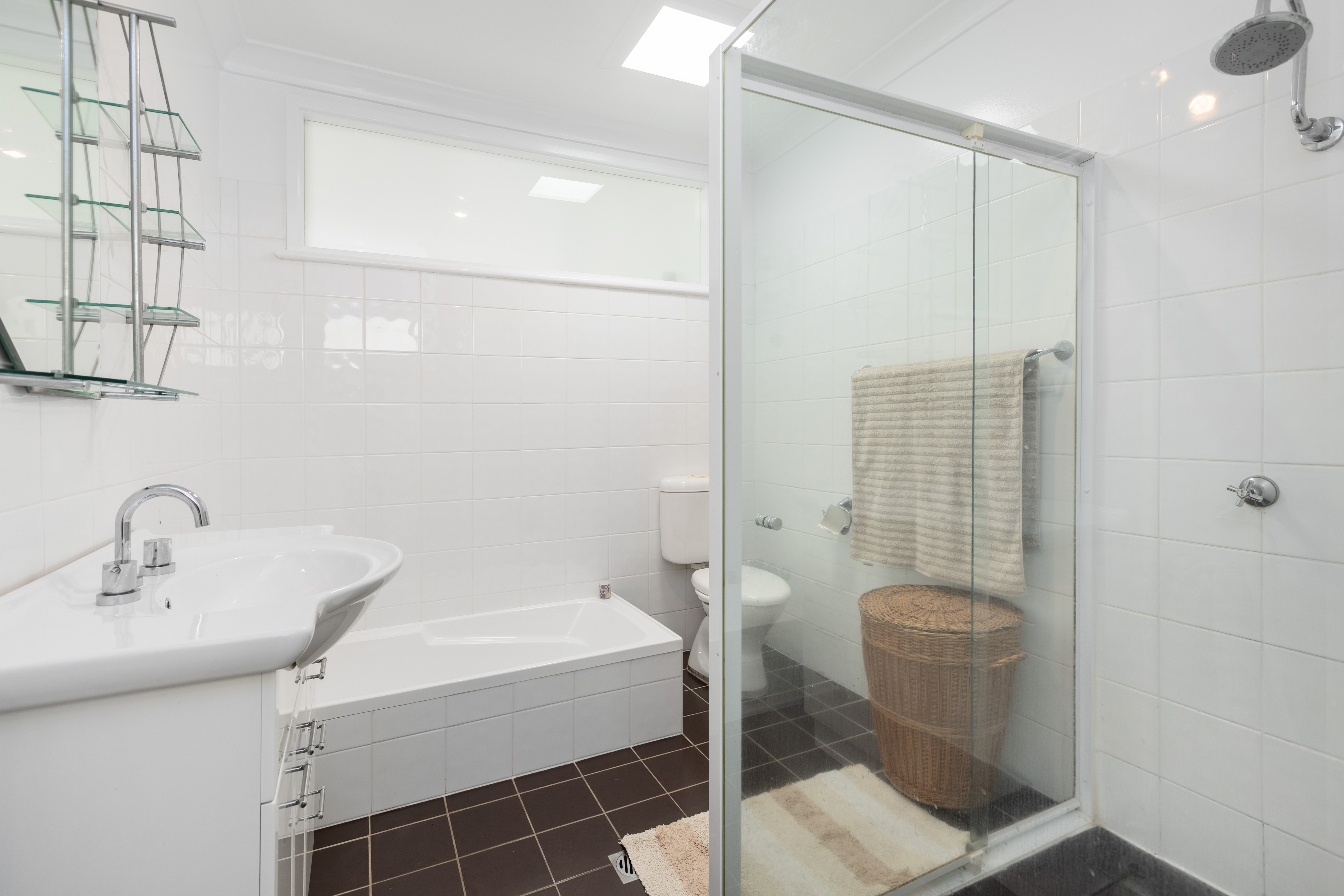 5-bedroom house at 3 WEEMALA STREET, Belmont North NSW 2280, Lake Macquarie, New South Wales