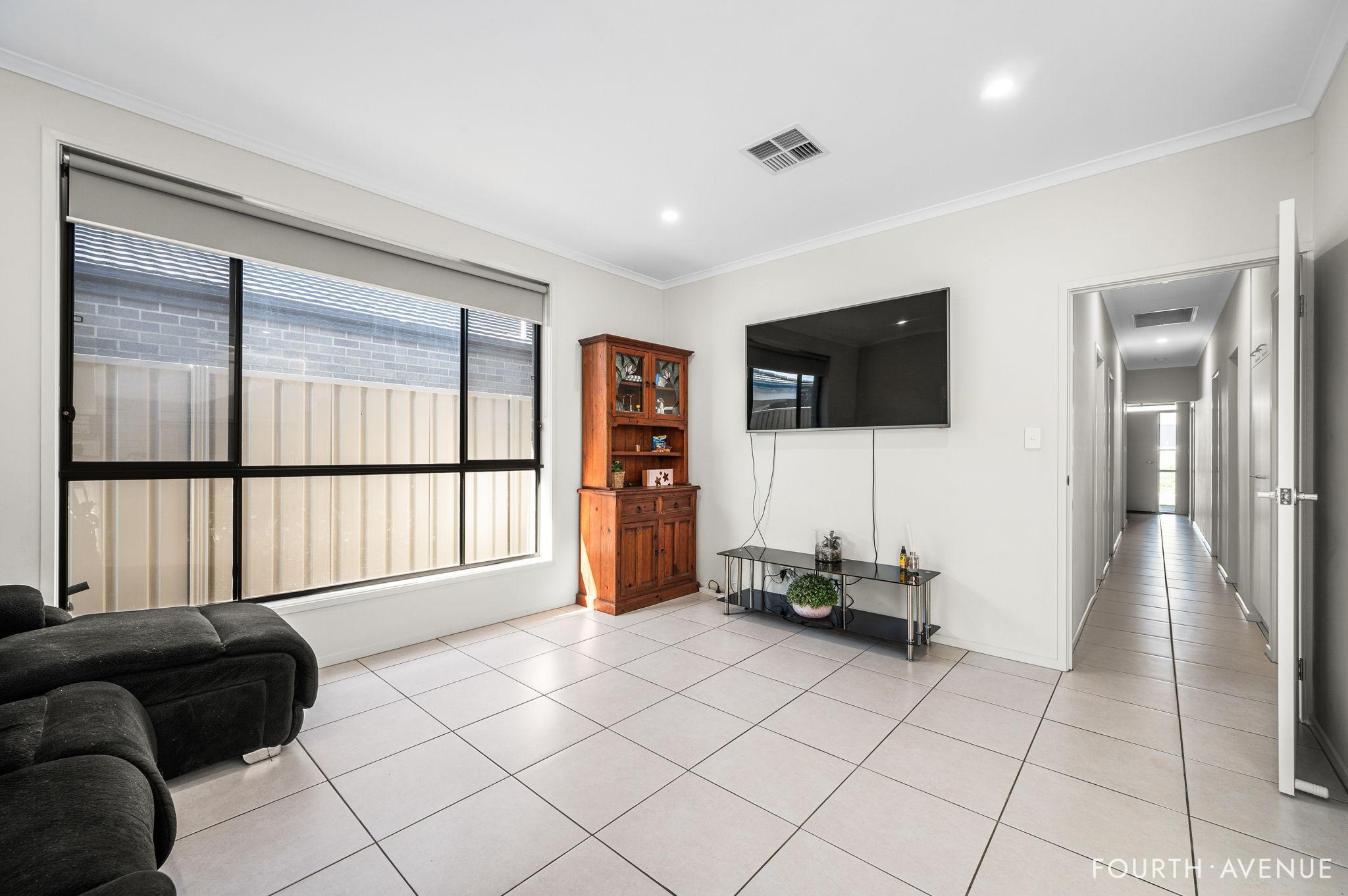 20 BONHAM CRESCENT, Munno Para West SA 5115 - Image 4