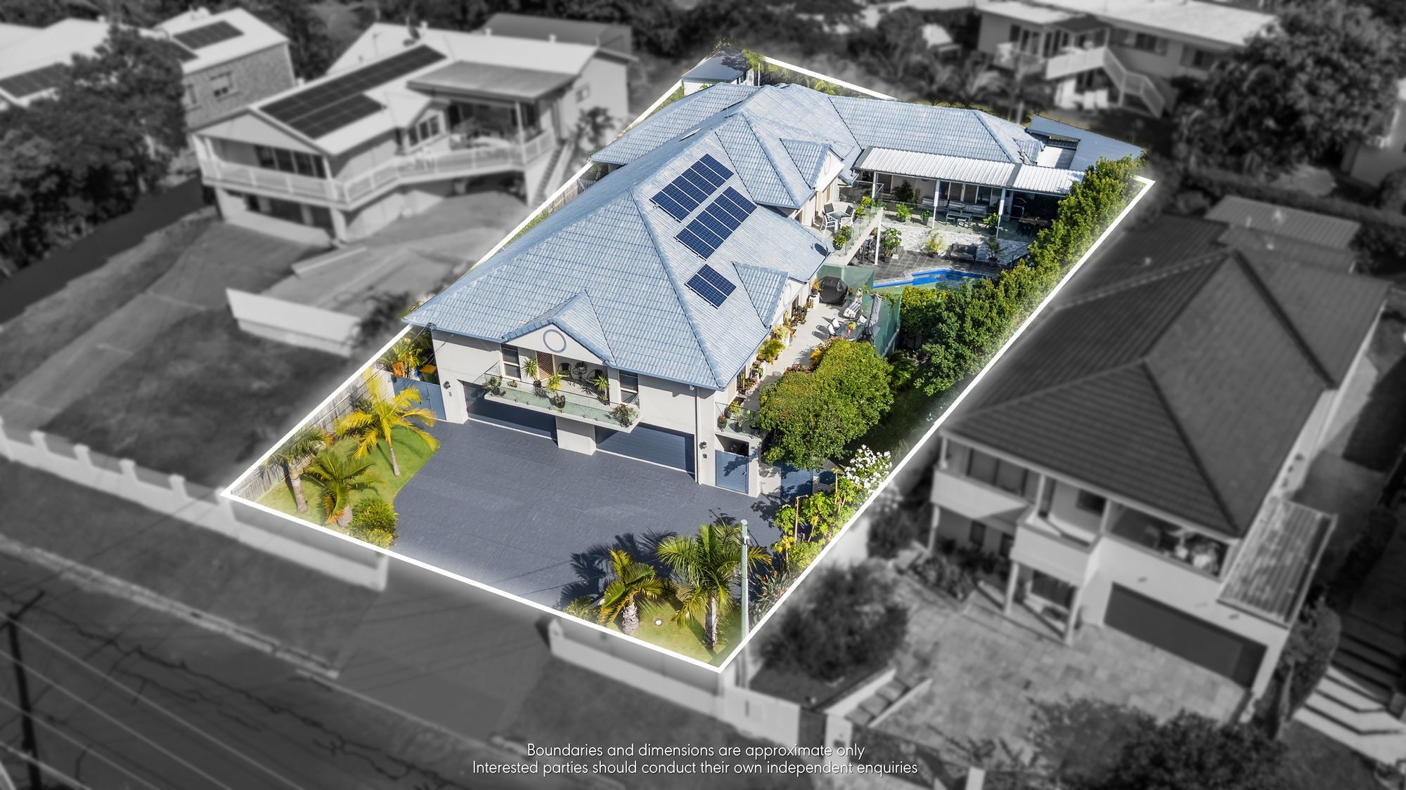 8 CARCOOLA STREET, Benowa QLD 4217 - Image 3