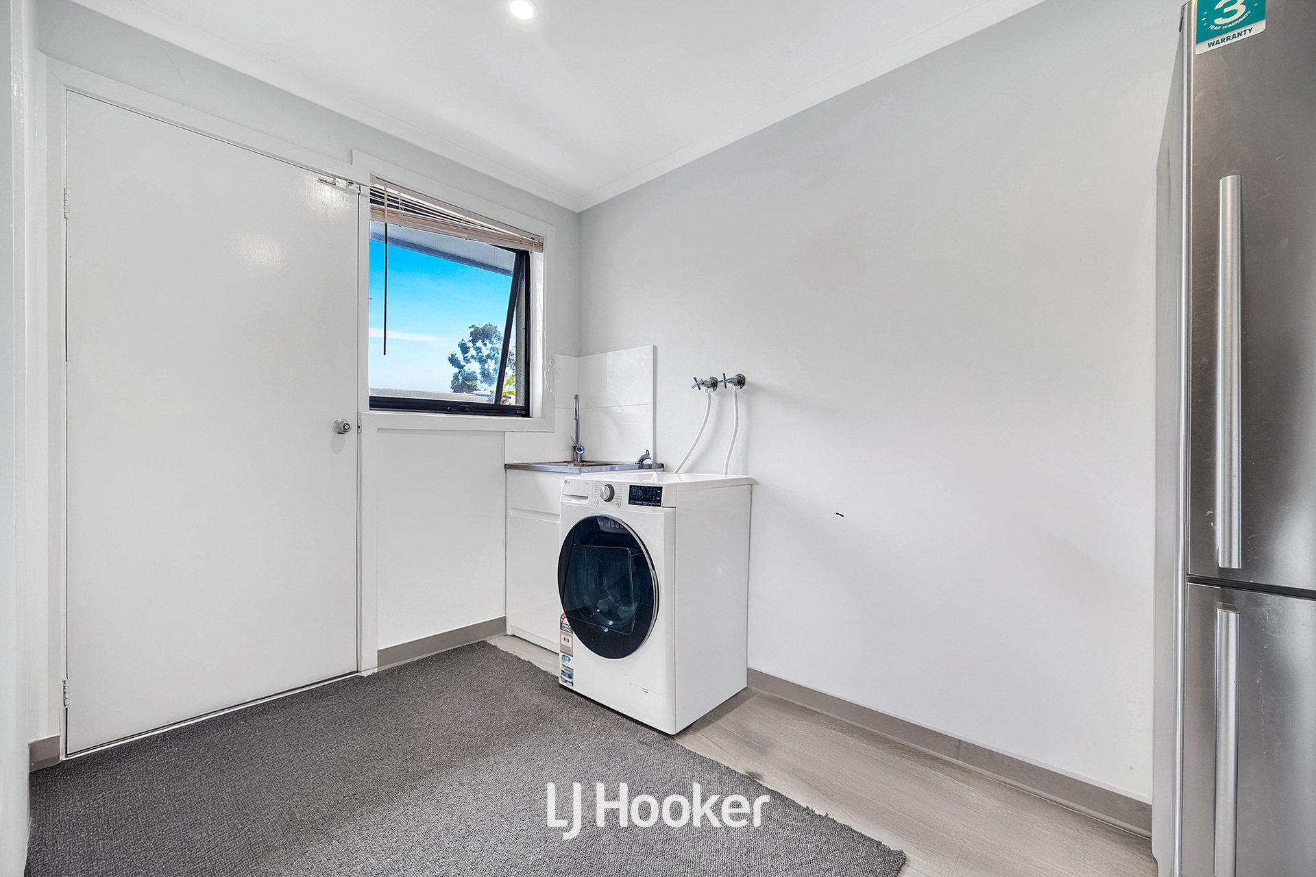 16 ANACONDA ROAD, Narre Warren VIC 3805 - Image 2