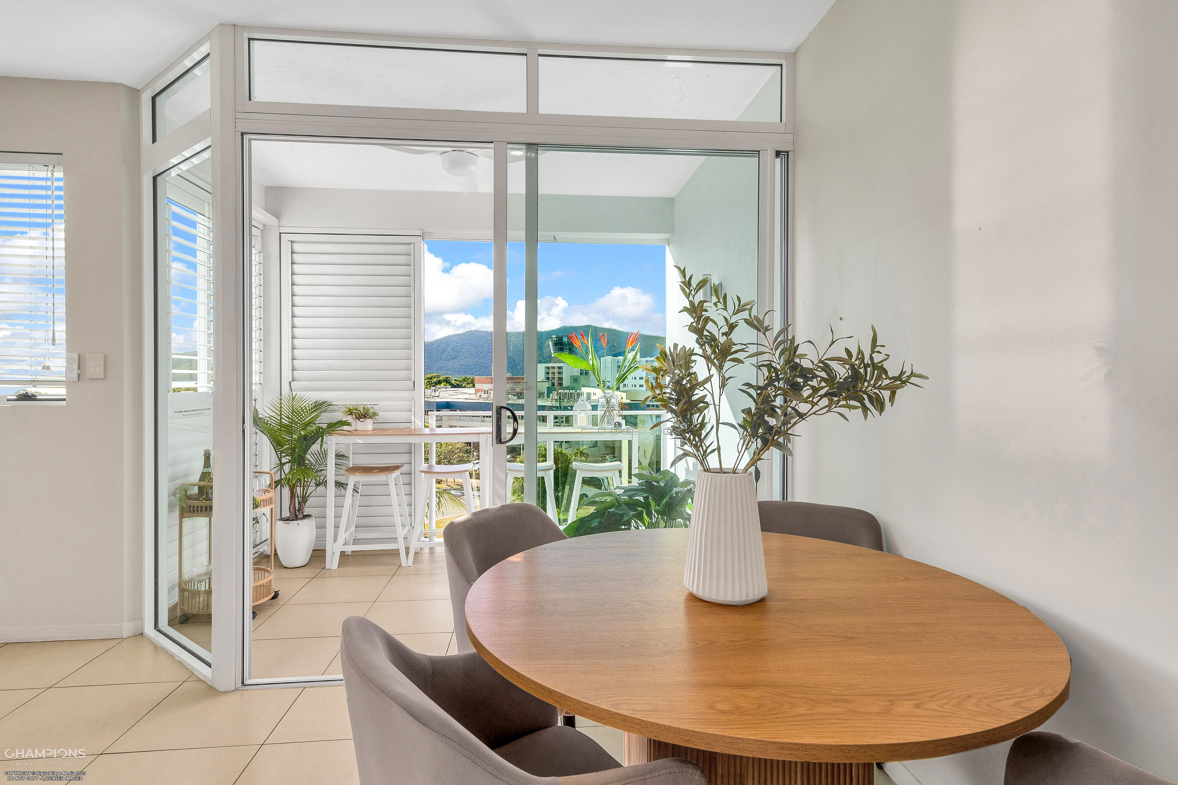 37/201 Lake Street, Cairns North, Qld, 4870 - Image 3