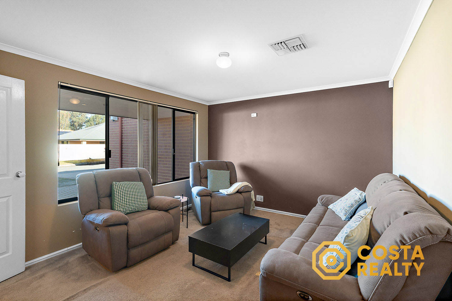 25 PINASTER BOULEVARD, Canning Vale WA 6155 - Image 4