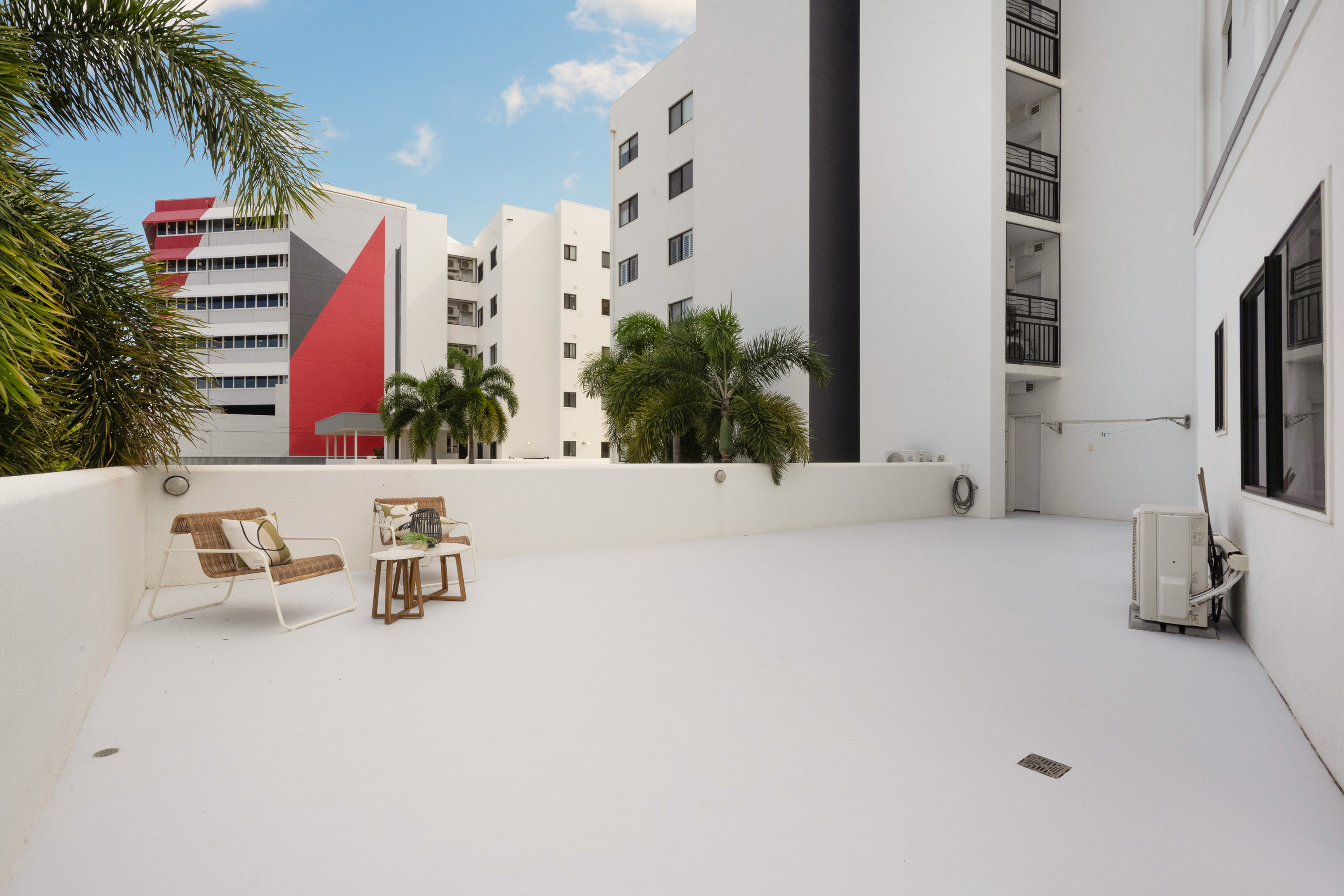 4-bedroom unit at 101/9 Anthony Street, South Townsville, QLD 4810, Townsville, Queensland