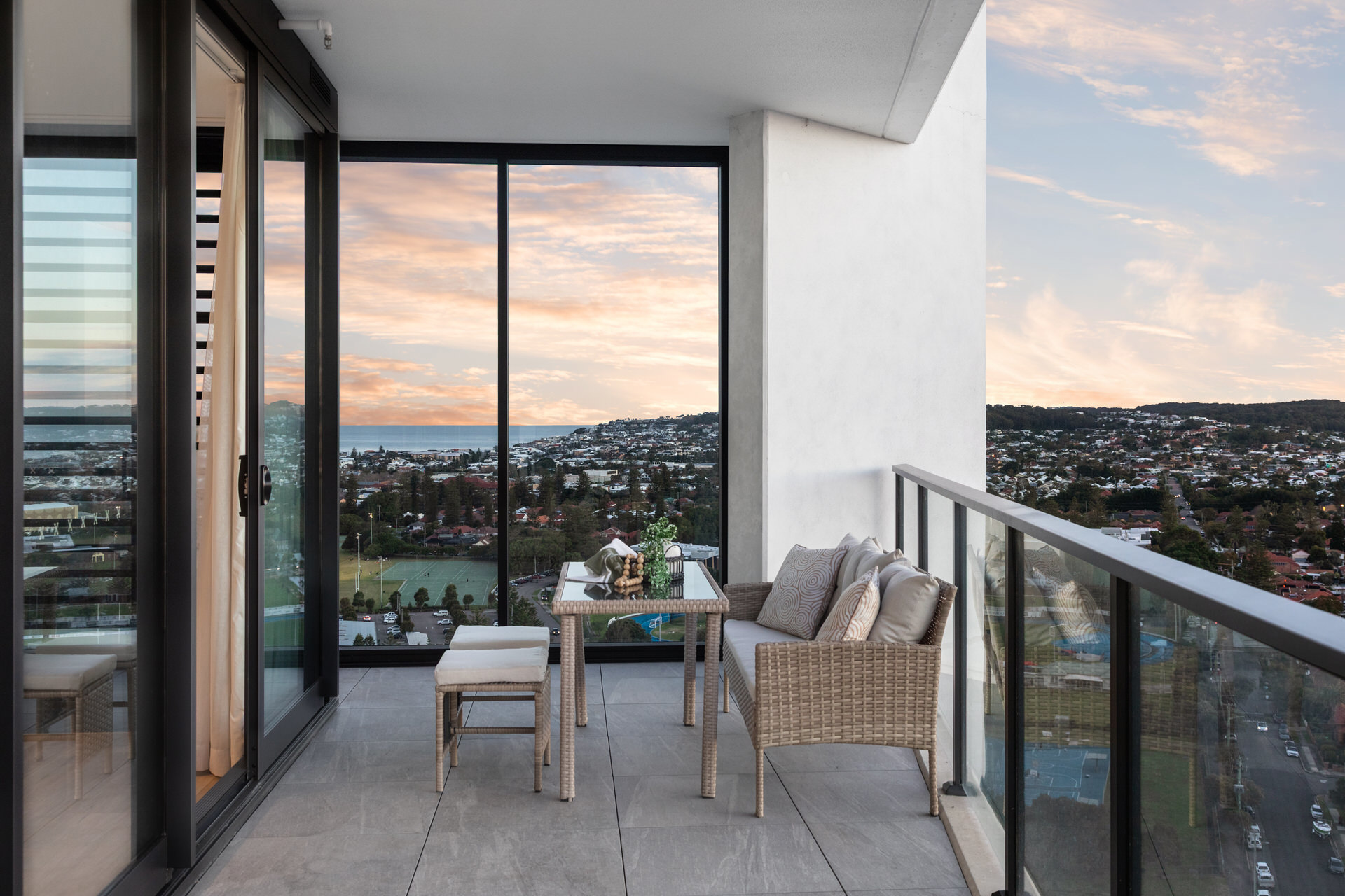 Level 20/2003/15 National Park Street, Newcastle West, Nsw, 2302 - Image 1