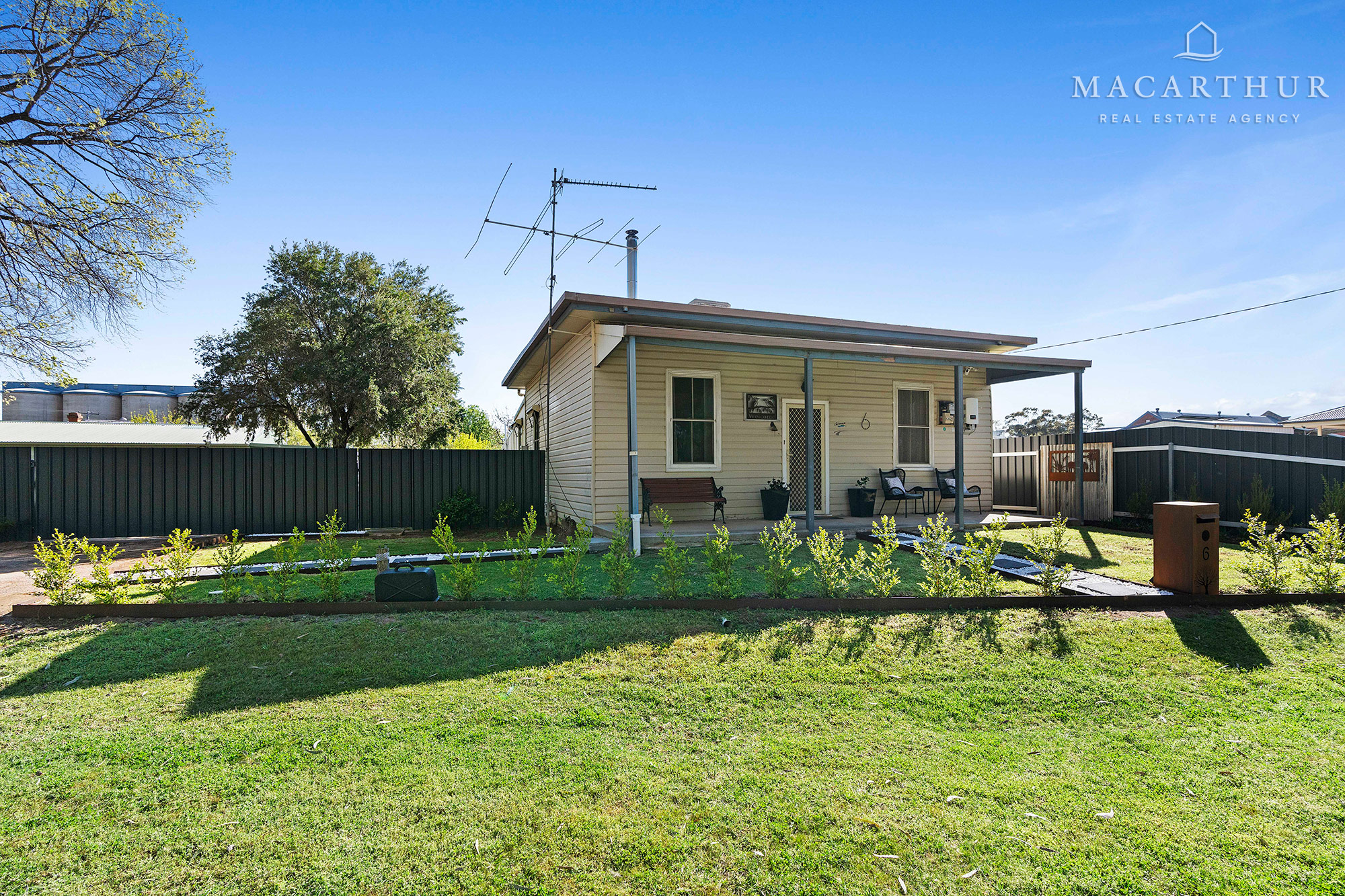 6 Wright Street, Ganmain, NSW 2702 - Image 2