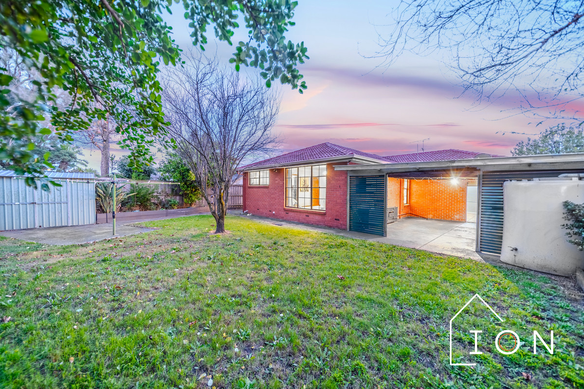 3-bedroom house at 1 MURNDAL COURT, Berwick VIC 3806, Casey, Victoria
