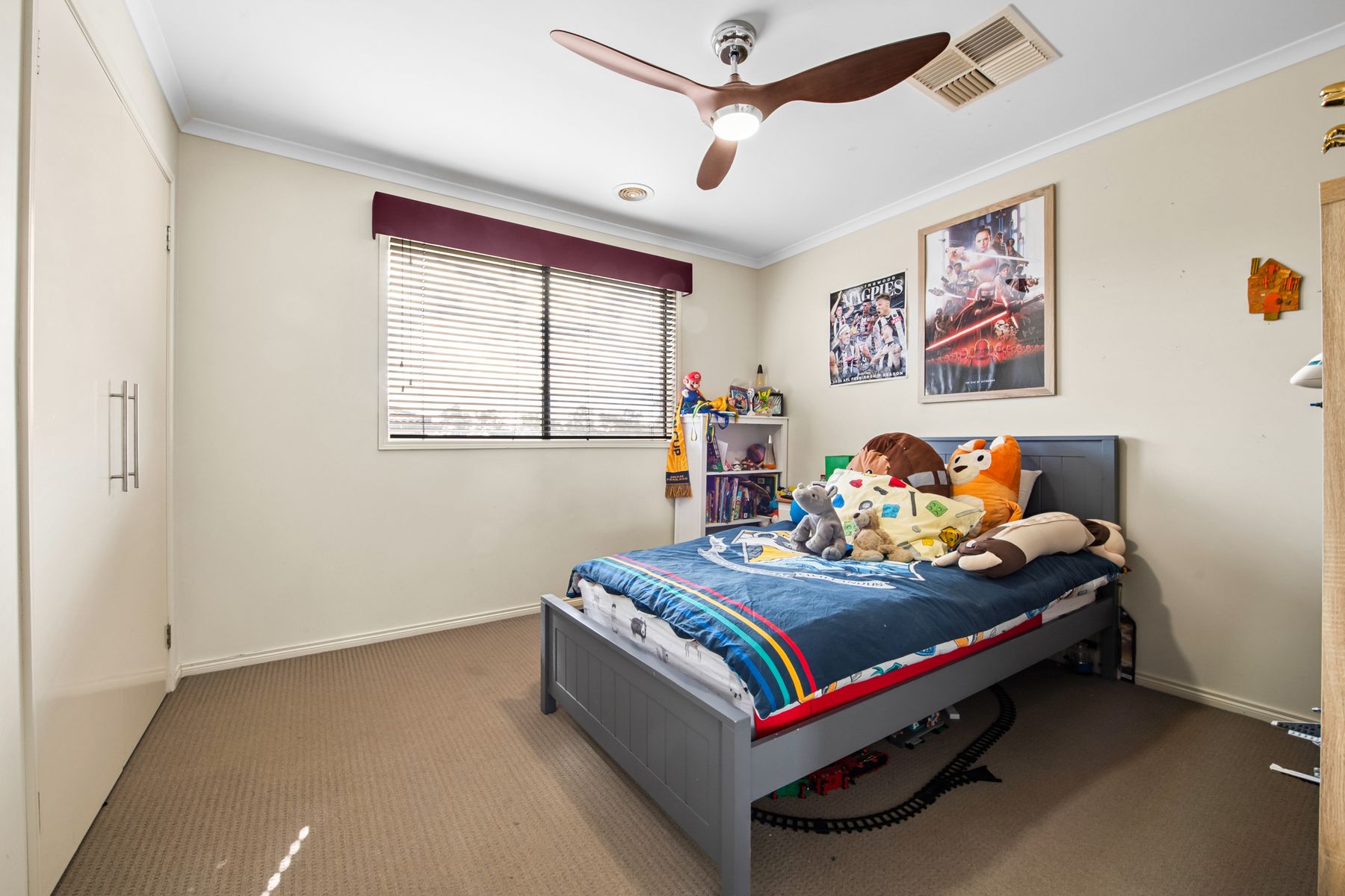 4-bedroom house at 8 TUNUNGA CIRCUIT, Kangaroo Flat VIC 3555, Greater Bendigo, Victoria