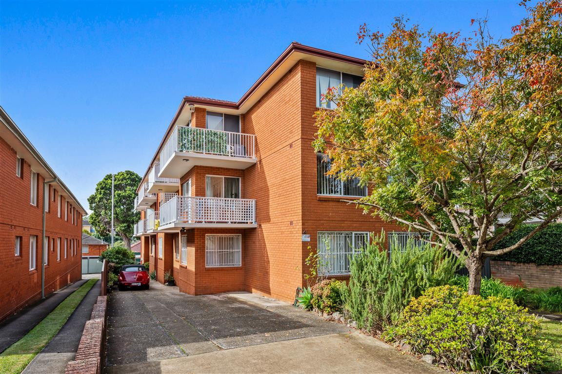9/4 Julia Street, Ashfield, NSW 2131 - Image 1