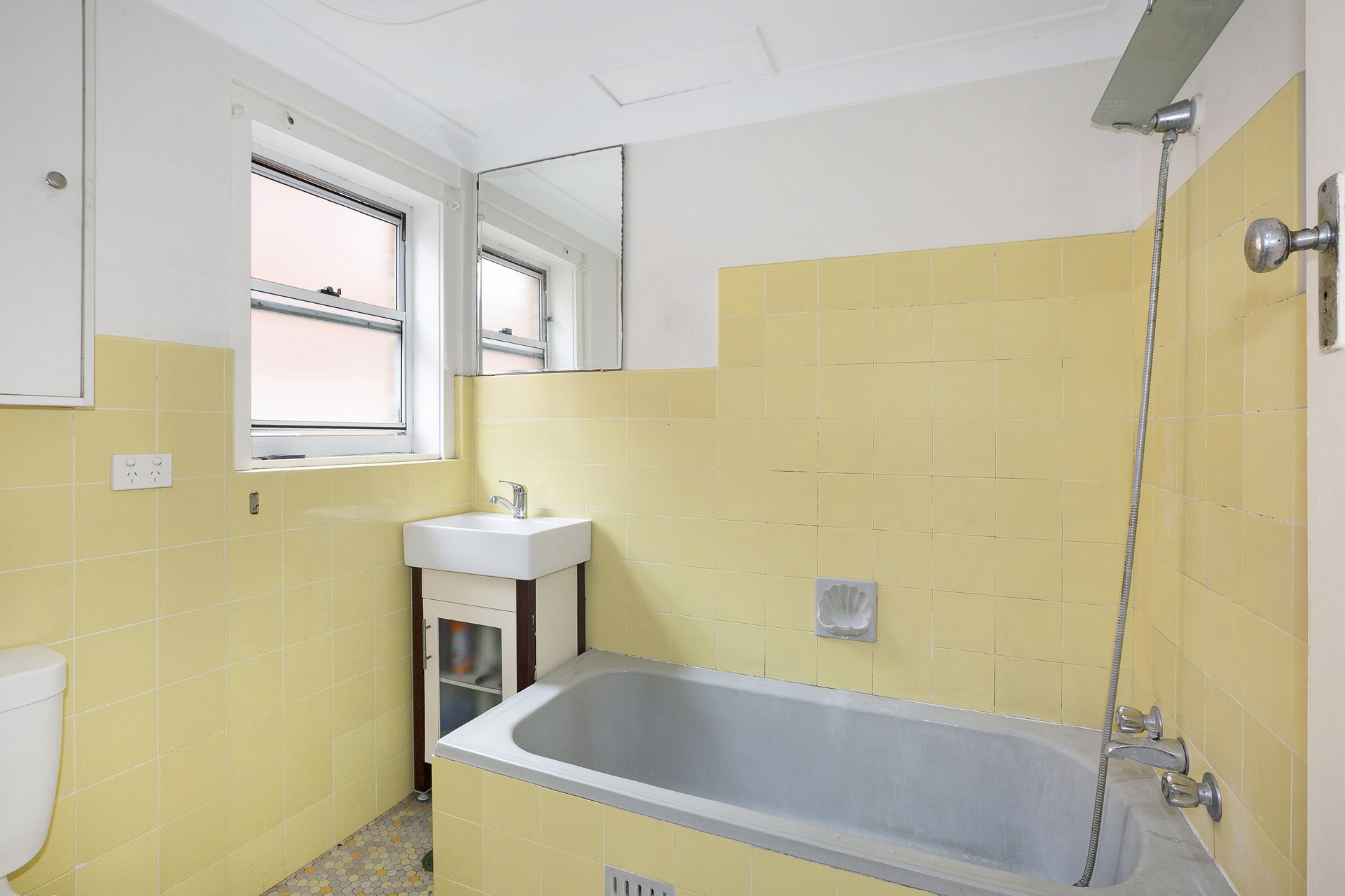 2 36 SEAVIEW STREET, CRONULLA NSW 2230 - Image 6