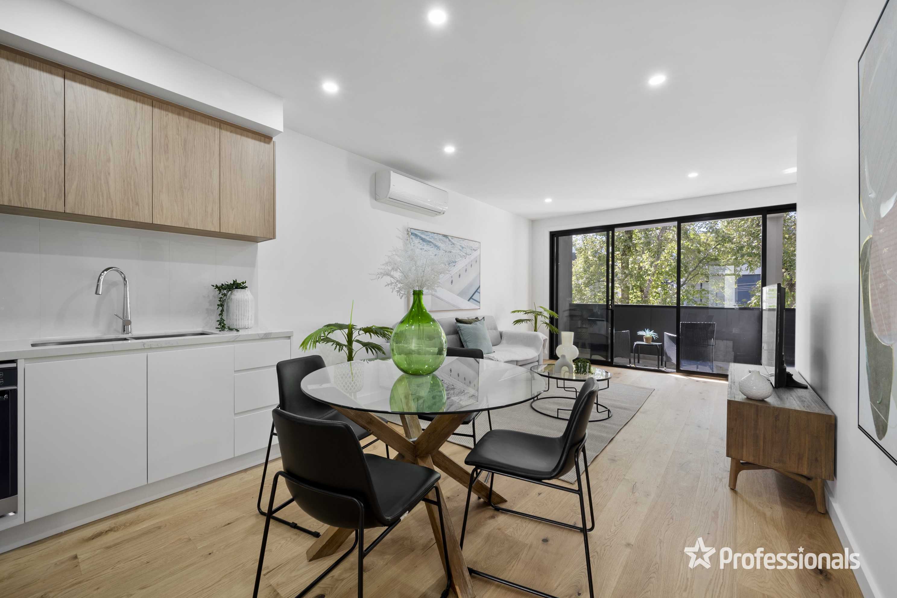 5&6/5 Manikato Avenue, Mordialloc, Vic, 3195 - Image 1