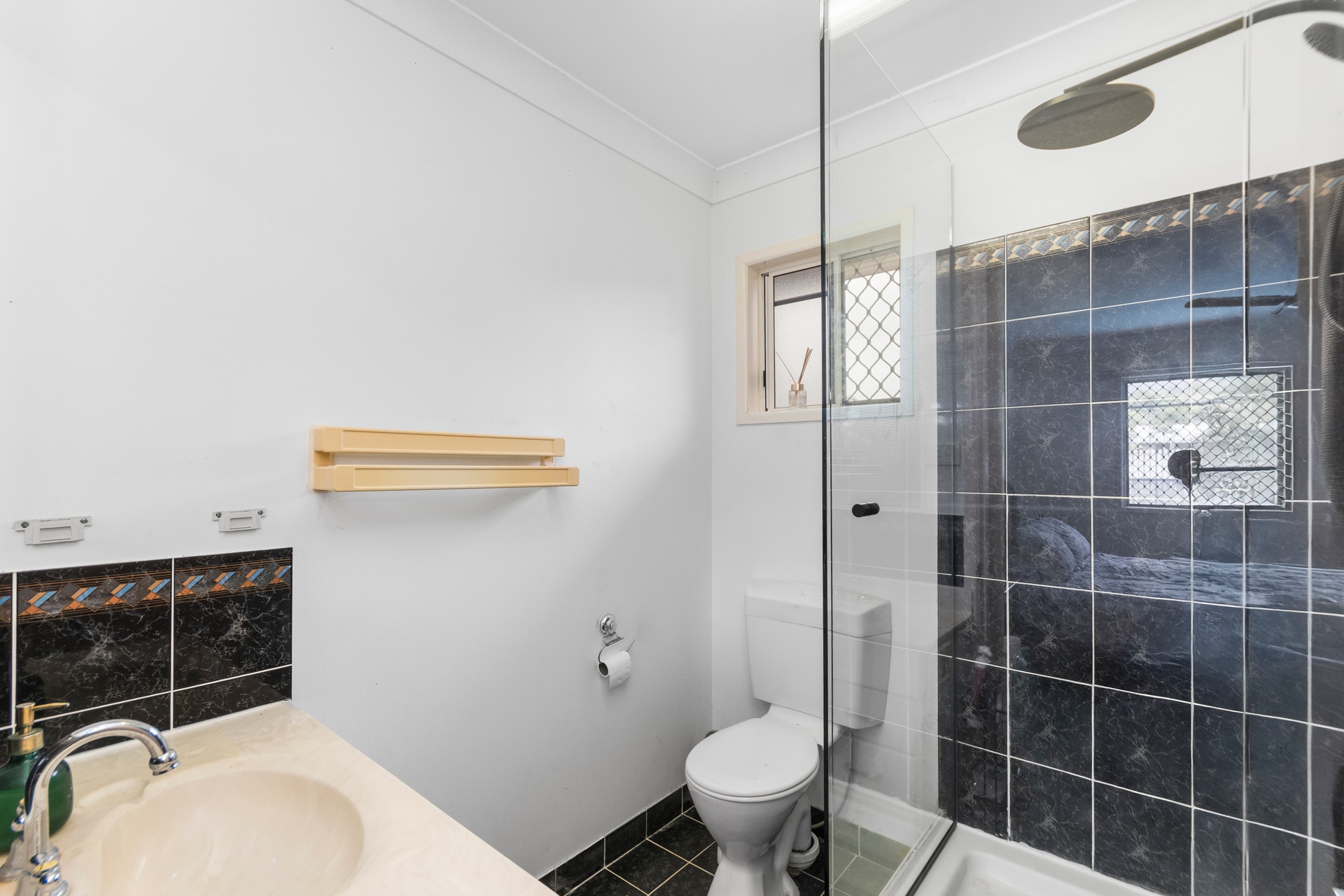 53 Eliza Street, Kelso QLD 4815 - Image 10