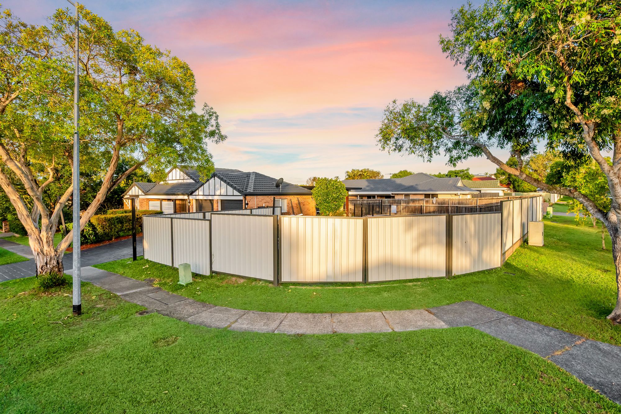 5-bedroom house at 98 Bannockburn Crescent, Parkinson, QLD 4115, , Queensland