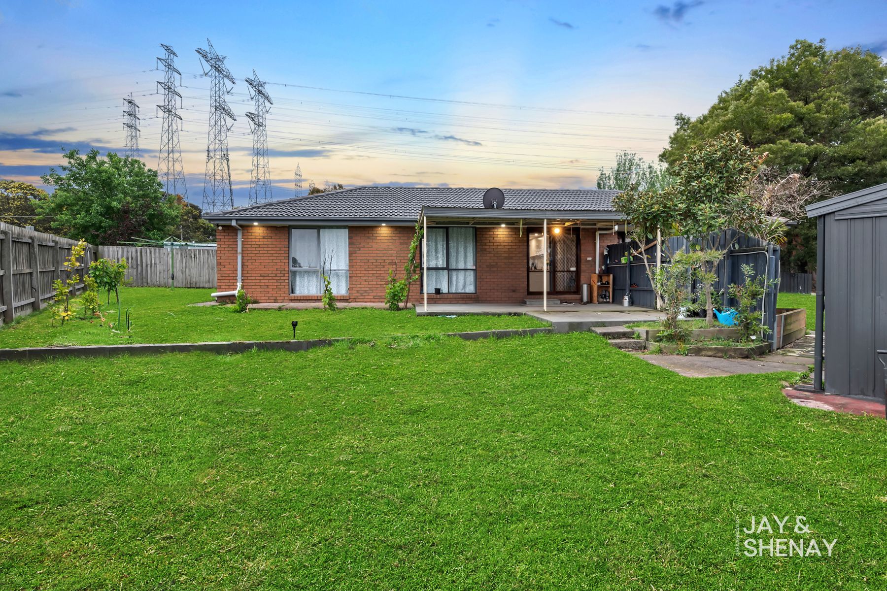 10 GLENCAPLE COURT, Endeavour Hills VIC 3802 - Image 1