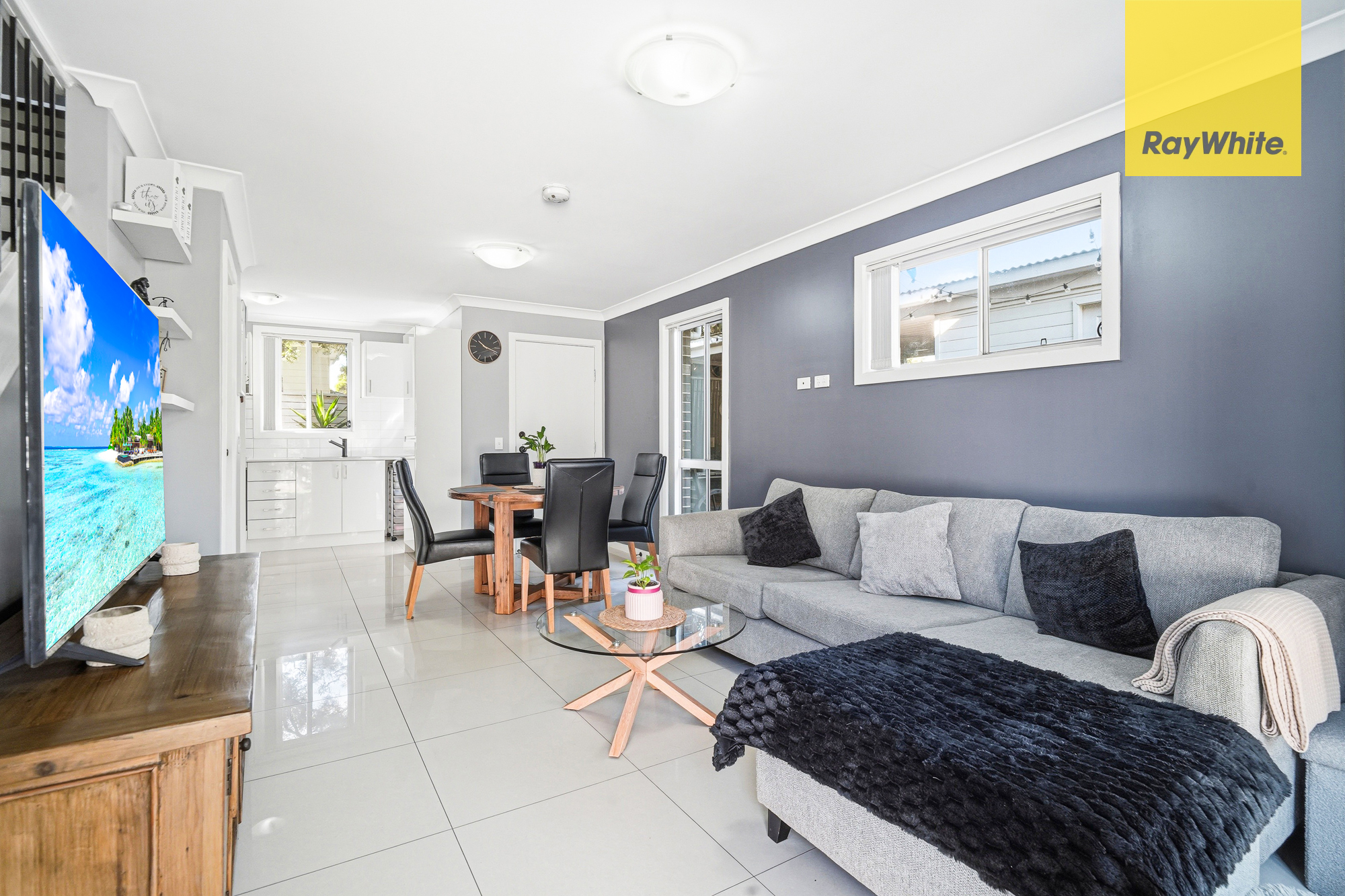 5 32 CANBERRA STREET, OXLEY PARK NSW 2760 - Image 5