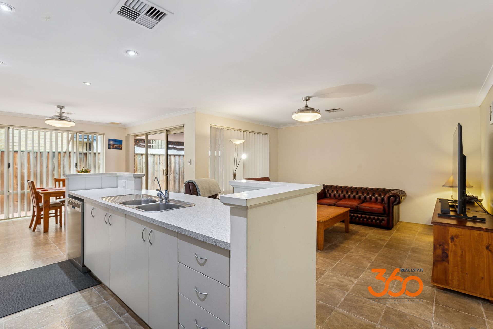 76 Granesse Drive, Ellenbrook, WA 6069 - Image 2