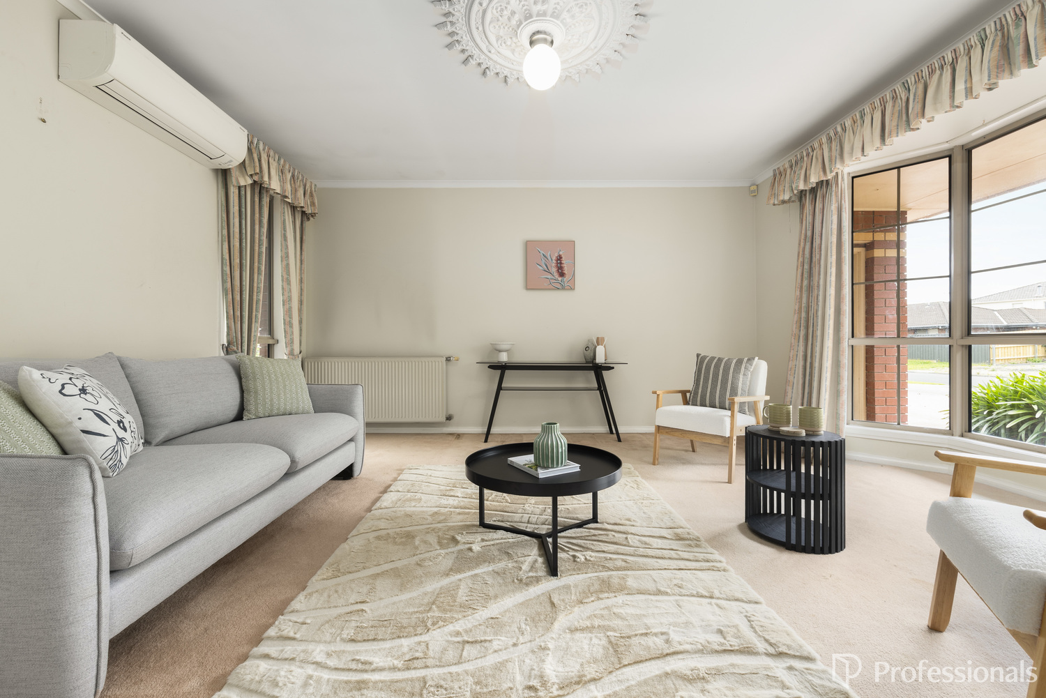 5 Booth Way, Taylors Lakes, Vic, 3038 - Image 2