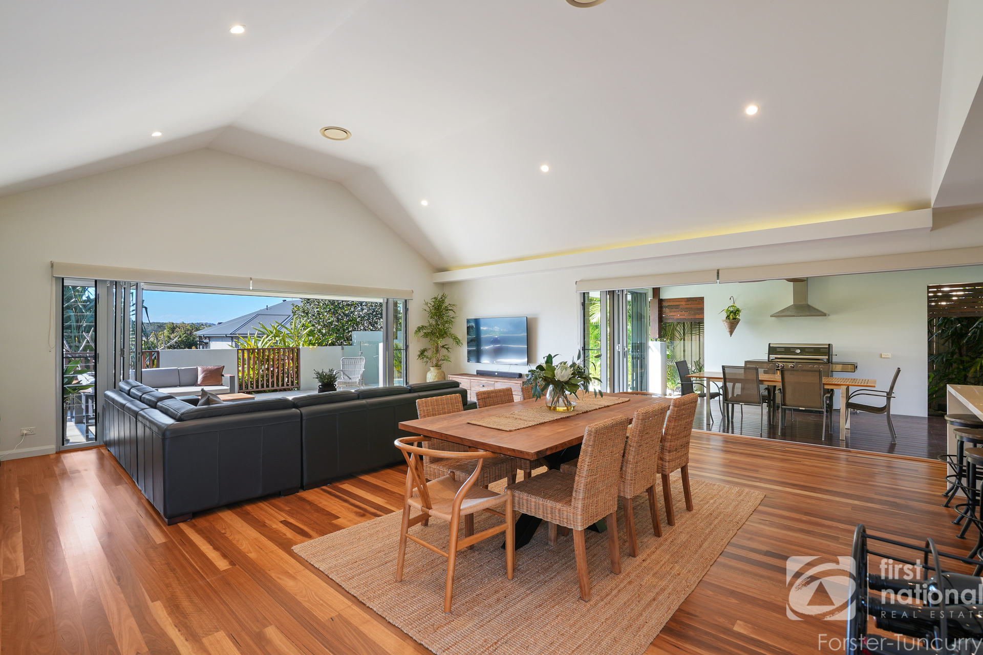 4 Isabella Parade, Forster, NSW 2428 - Image 2
