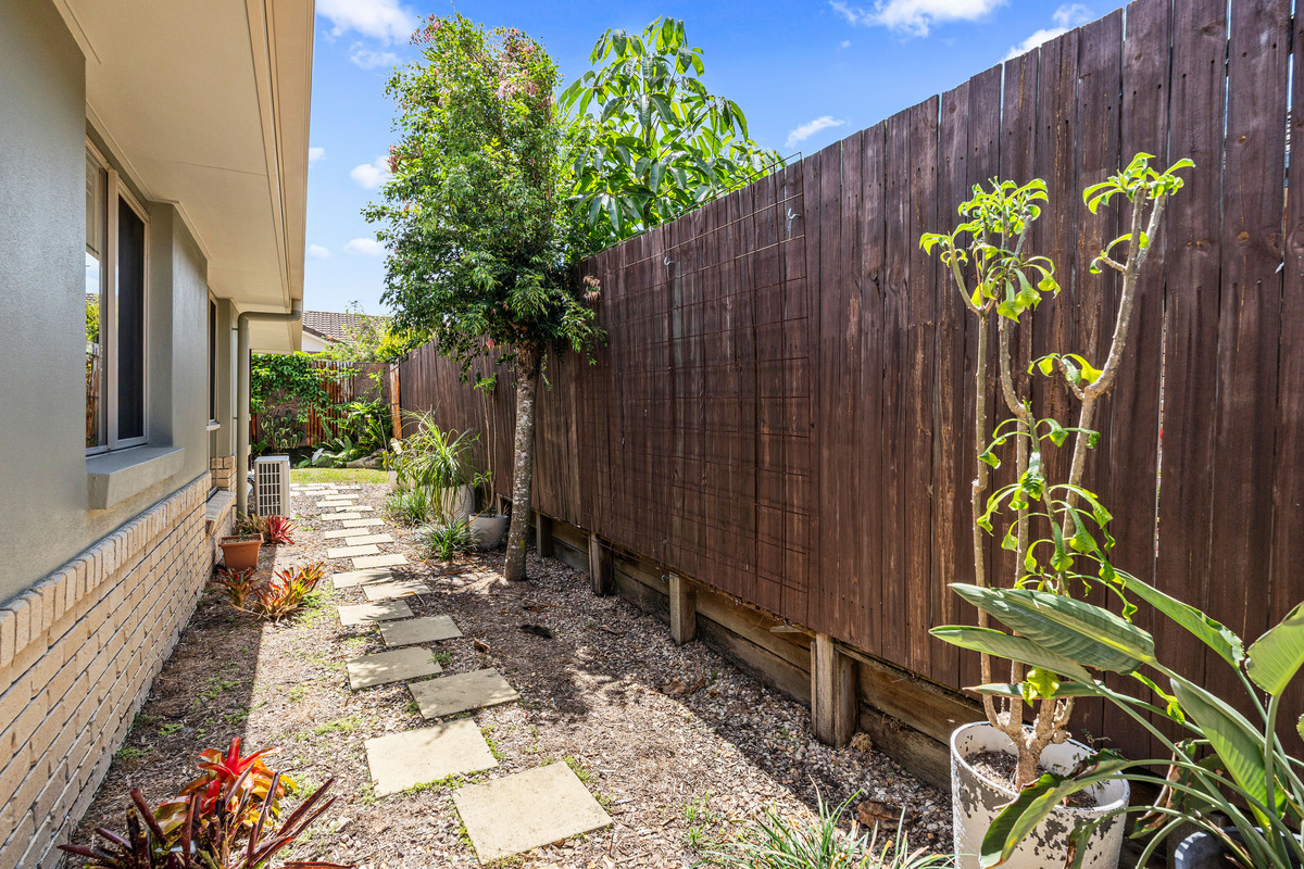 27/142-146 Elizabeth Street, Urangan, Qld, 4655 - Image 3