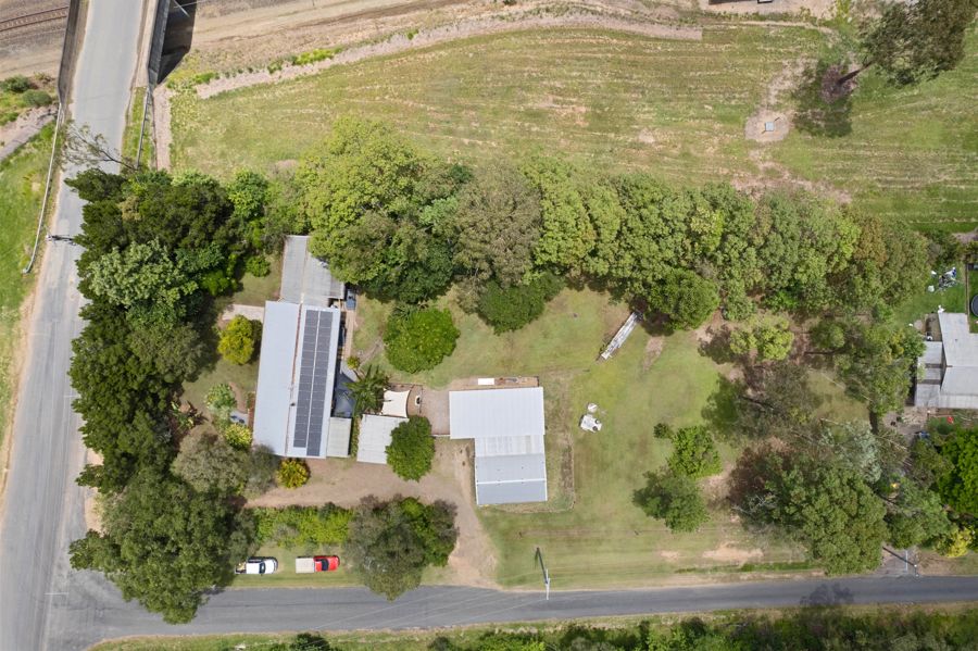 5-bedroom house at 106 NOOSA ROAD, East Deep Creek QLD 4570, Gympie, Queensland