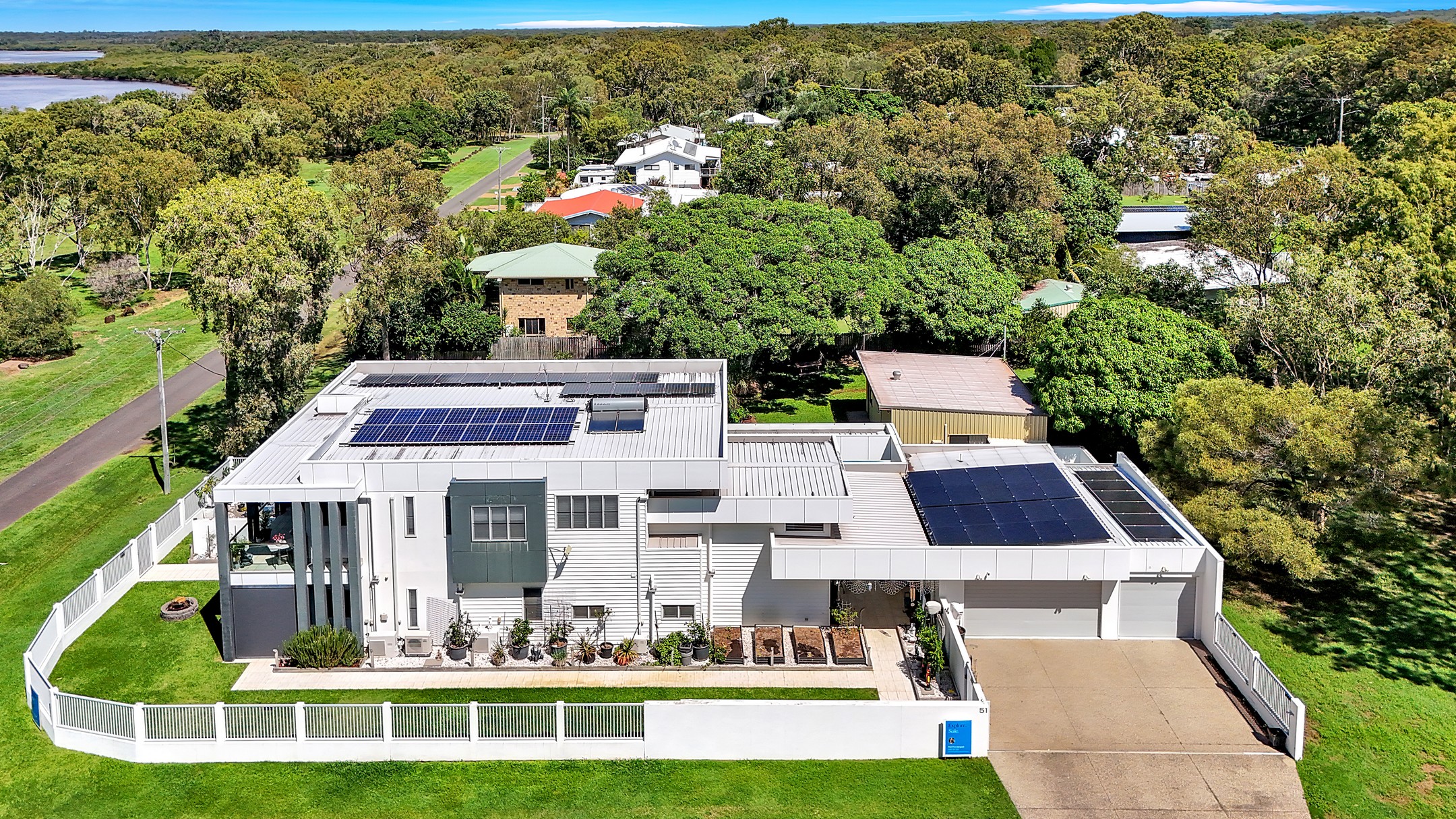 51 MCINTOSH AVENUE, Elliott Heads QLD 4670 - Image 2