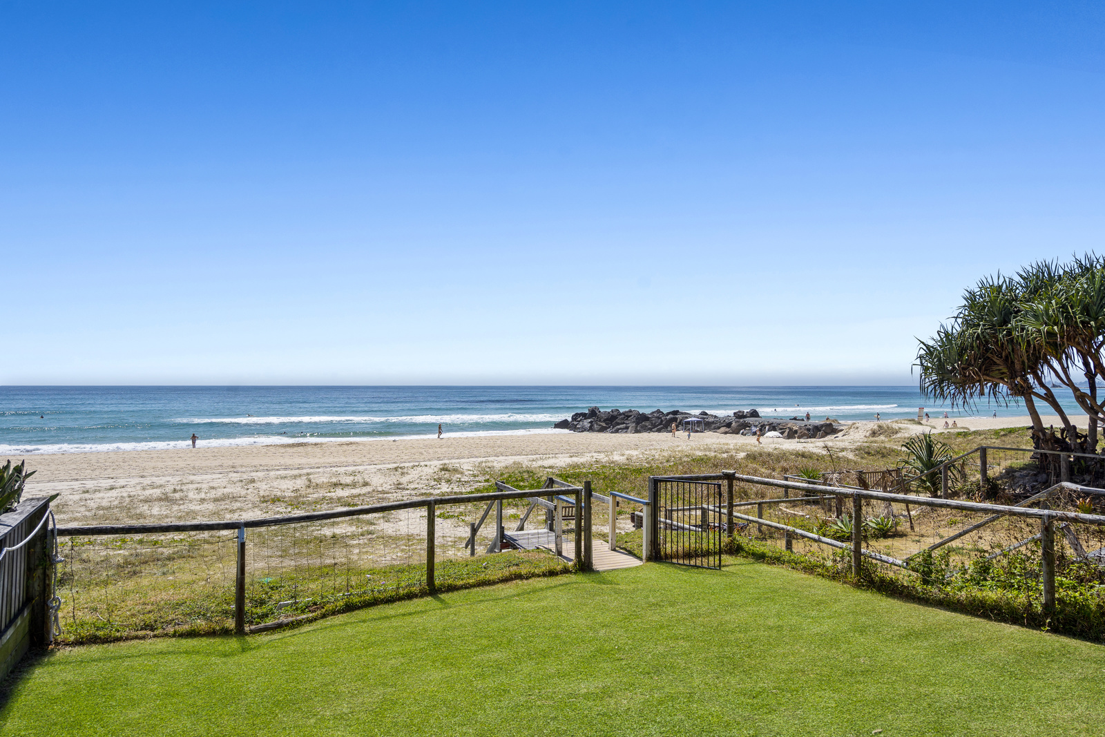 195 JEFFERSON LANE, Palm Beach QLD 4221 - Image 5