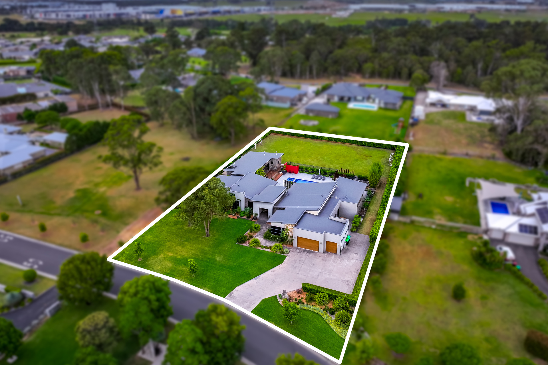 6-bedroom house at 21 TWIN CREEKS DRIVE, Luddenham NSW 2745, Liverpool, New South Wales