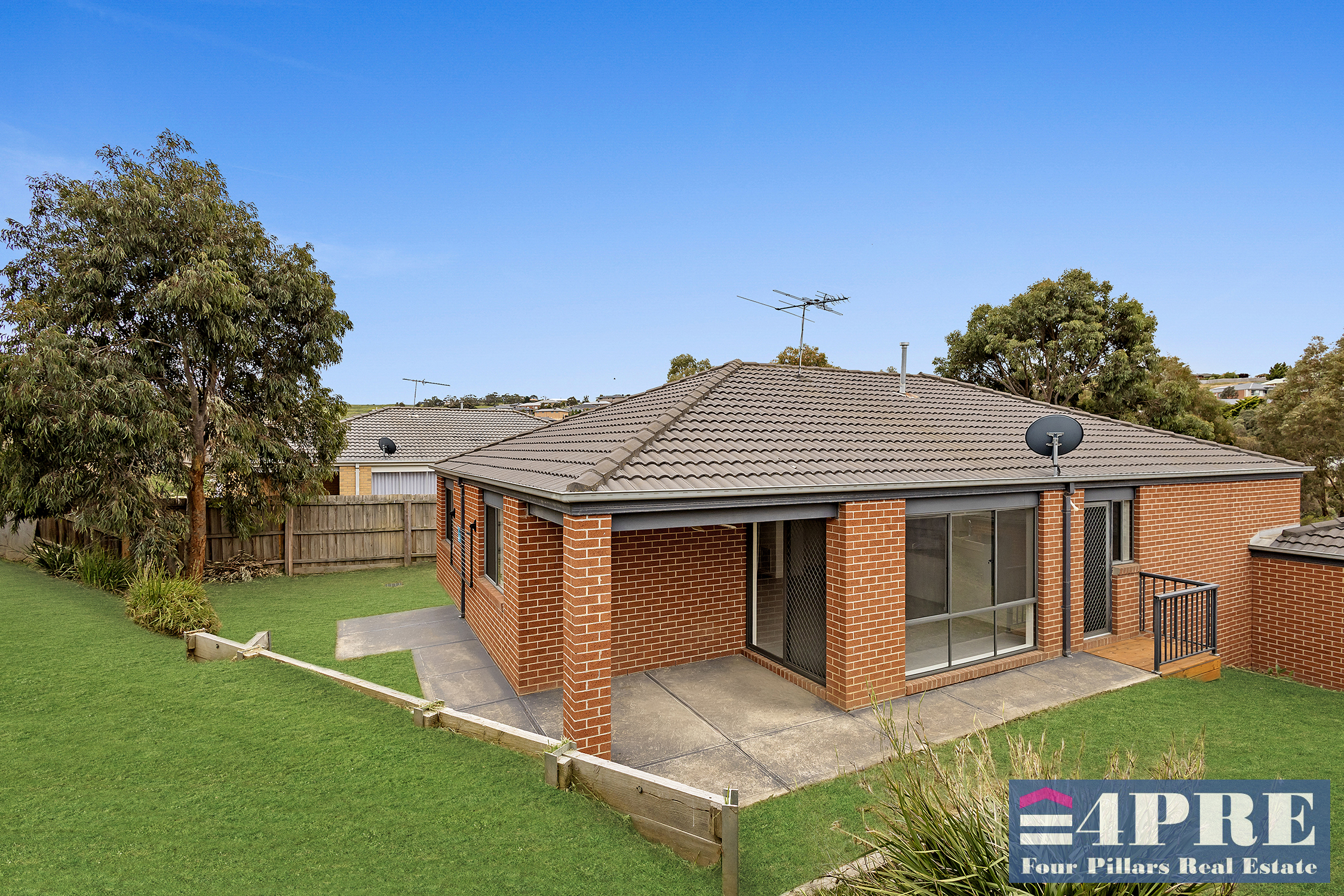 8 Hadlow Court, Sunbury, VIC 3429 - Image 5