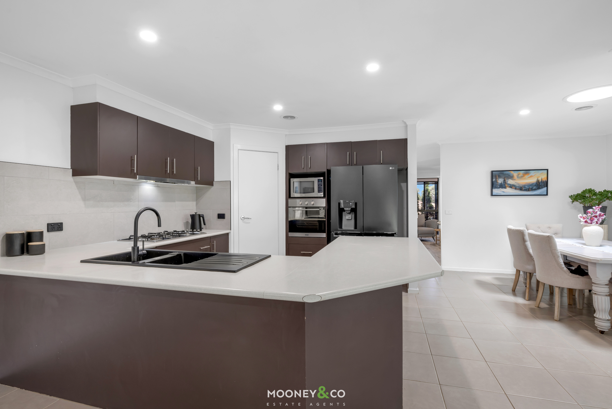48 Ferndown Drive, Cranbourne, VIC 3977 - Image 4