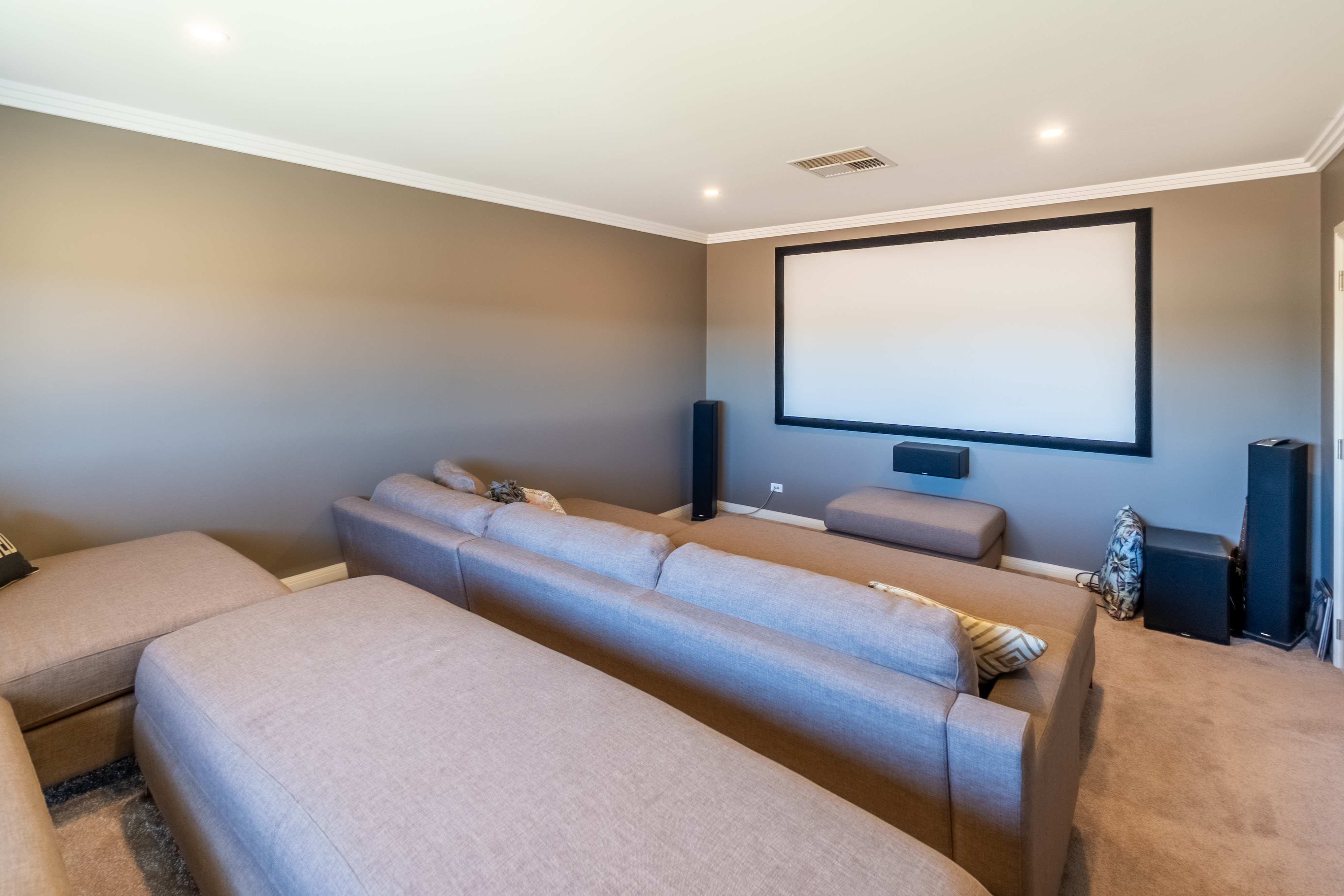 5-bedroom house at 9 Evatt Street, Temora, NSW 2666, Temora, New South Wales