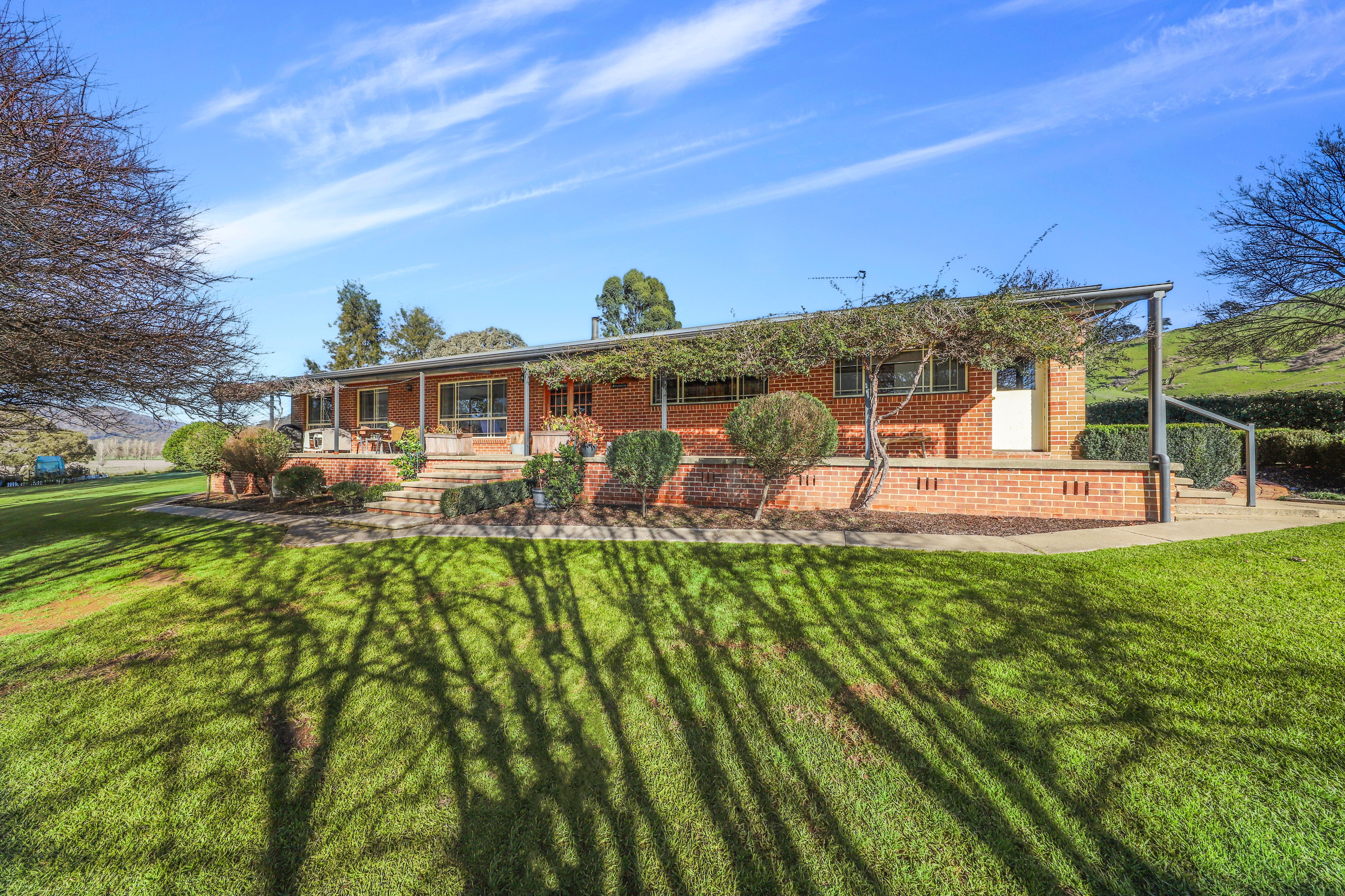 2/66 Whatmans Lane, Gilmore, NSW 2720 - Image 2