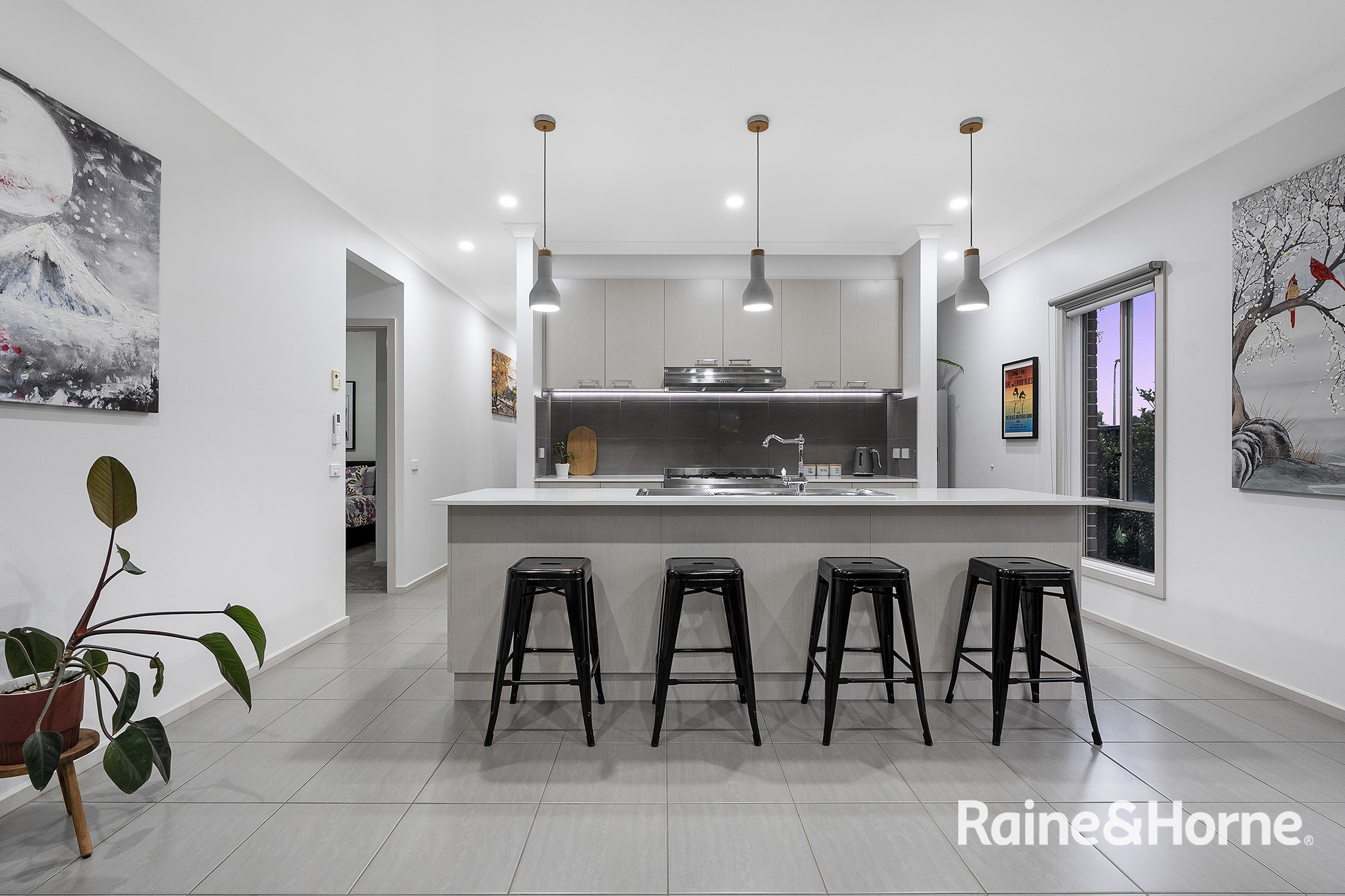 34 Parklink Drive, Cranbourne East VIC 3977 - Image 10