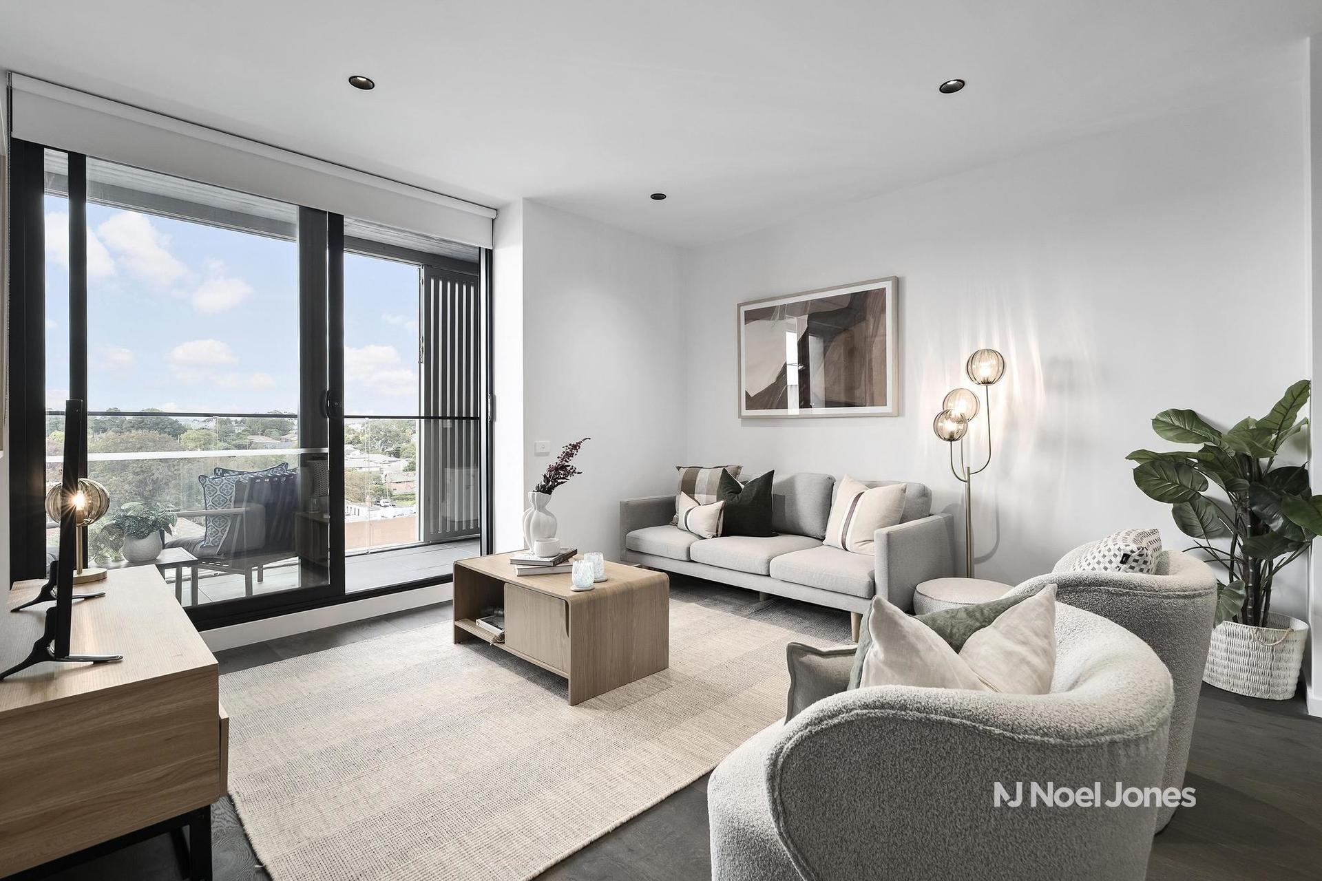 UNIT 605 112 HIGH STREET SOUTH, Kew VIC 3101 - Image 2