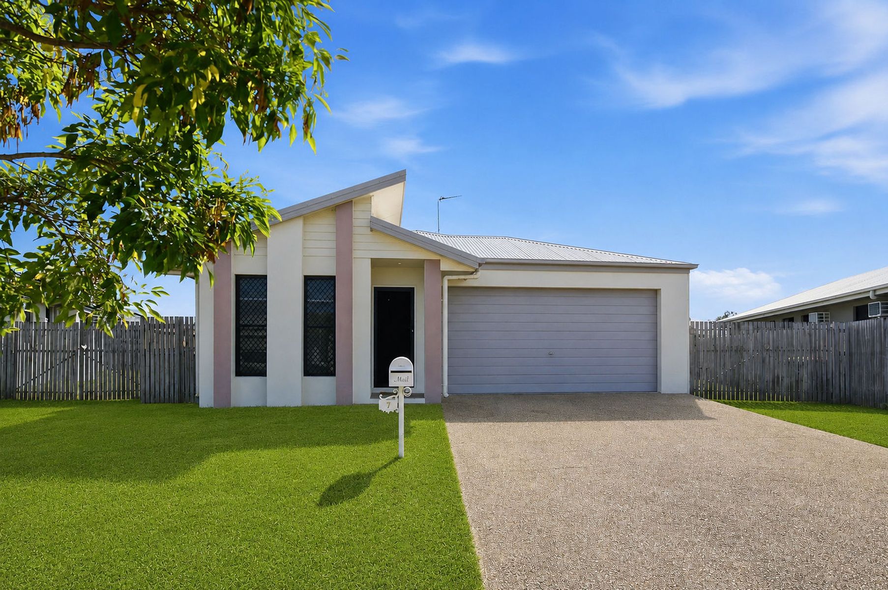 7 Gotham Loop, Deeragun, QLD 4818 - Image 1