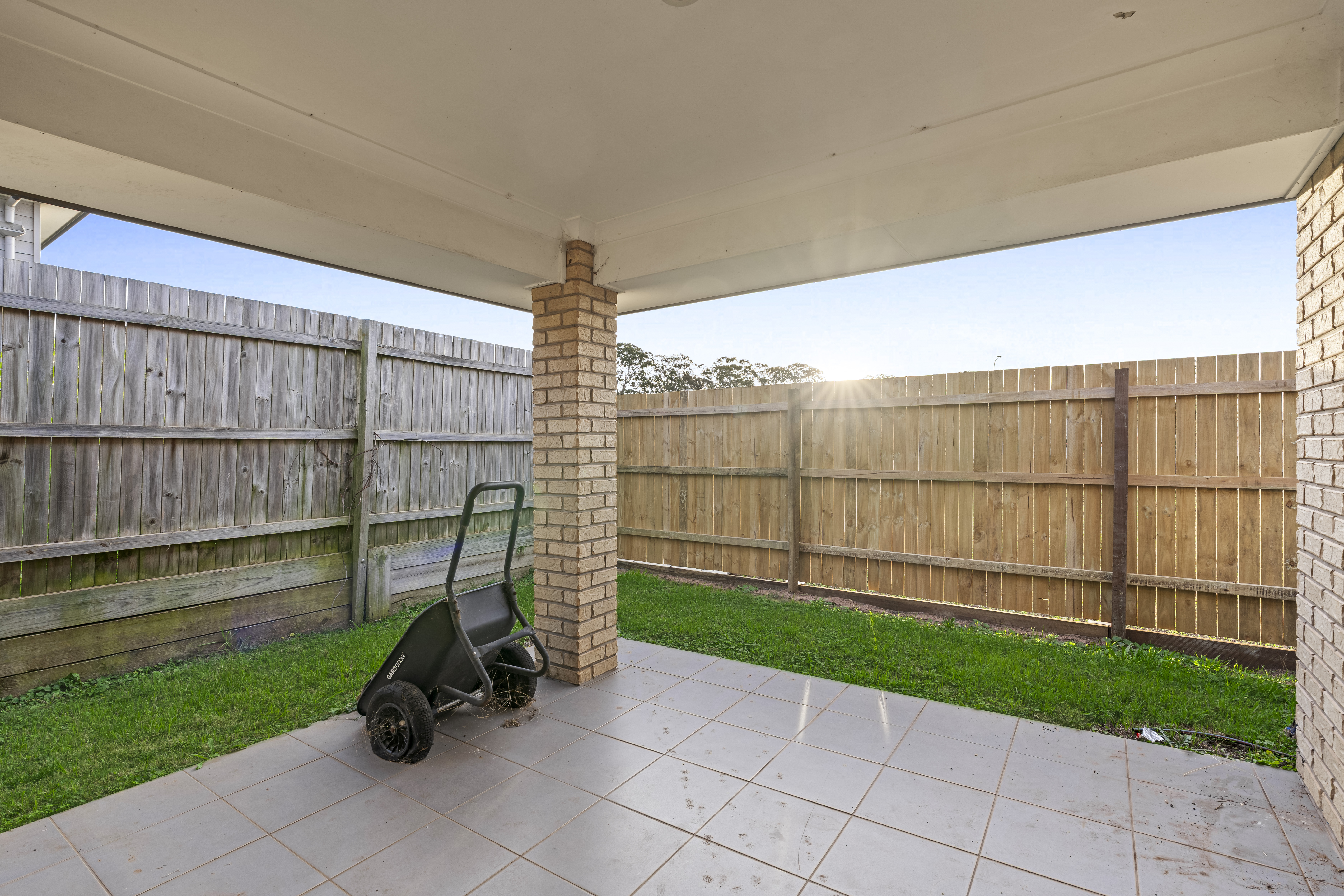 6-bedroom unit at 81 Cambooya Street, Drayton, QLD 4350, Toowoomba, Queensland