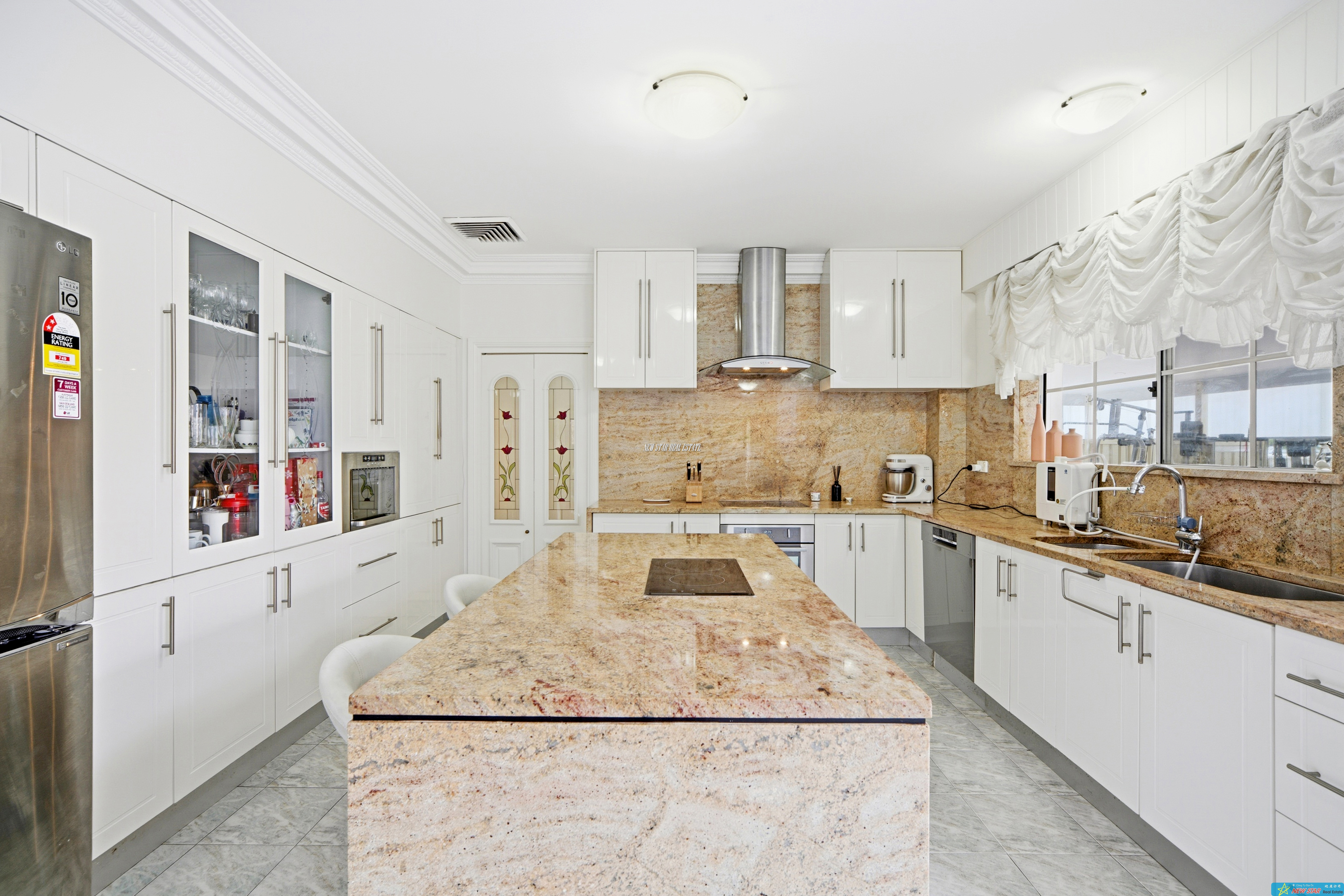 5-bedroom house at 191 EPSOM ROAD, Chipping Norton NSW 2170, , New South Wales