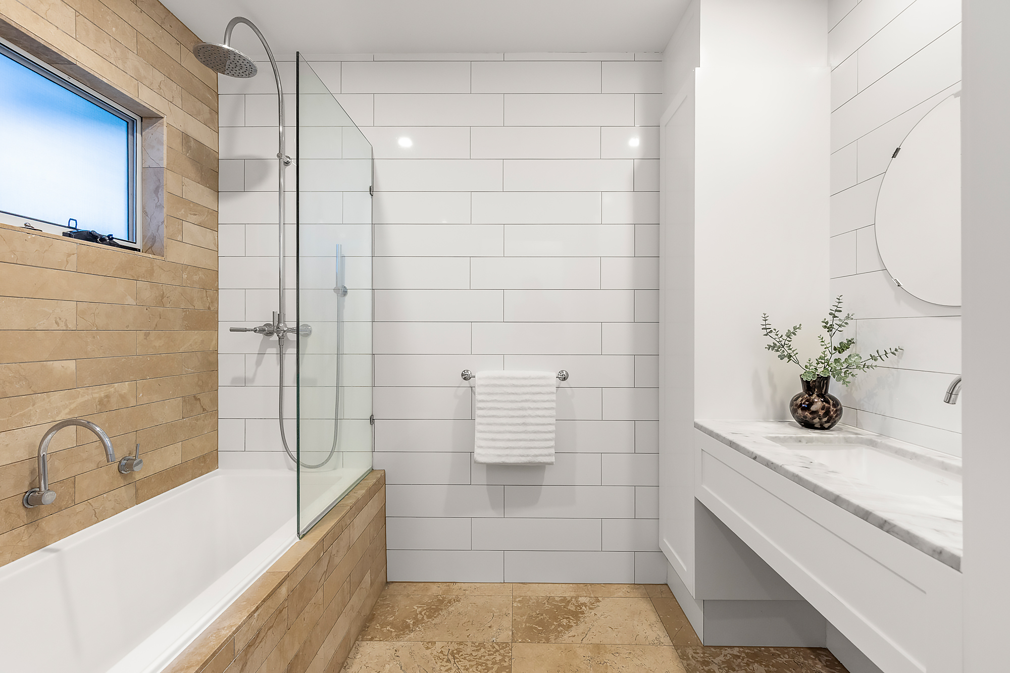 5-bedroom house at 61 SIRIUS STREET, Coorparoo QLD 4151, Brisbane, Queensland