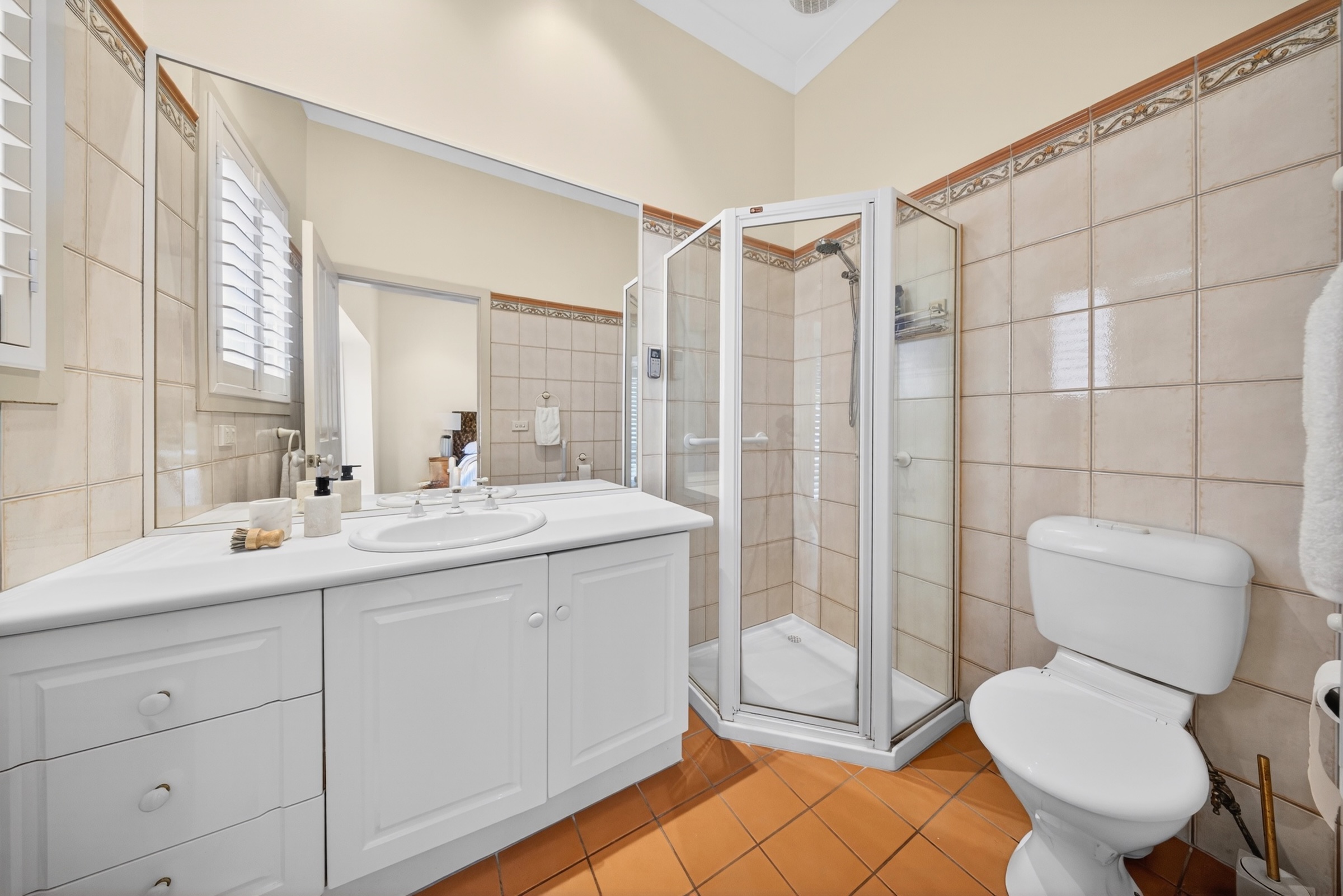 5-bedroom house at 31 Tamar Grove, Oakleigh, VIC 3166, Monash, Victoria