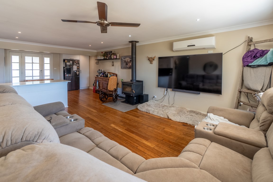 184 CAMP STREET, Temora NSW 2666 - Image 7