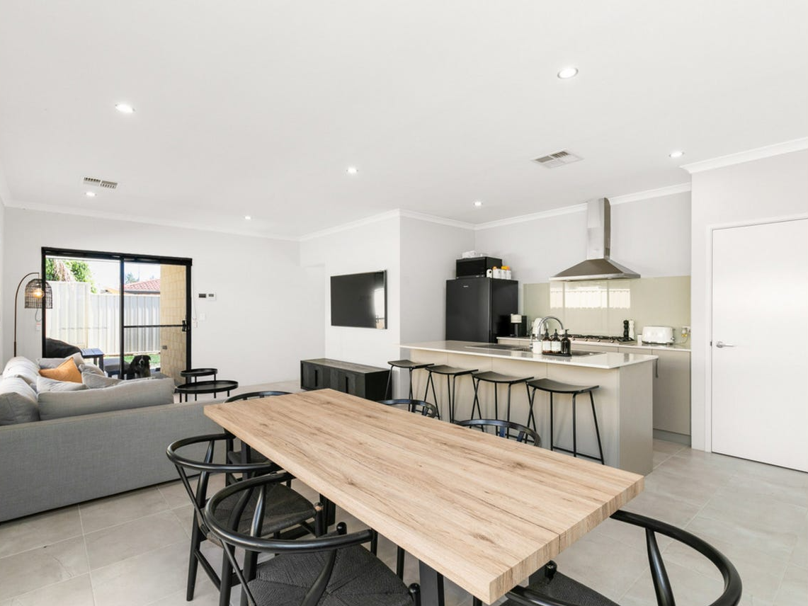 10 Plover Place, Ballajura, WA 6066 - Image 2