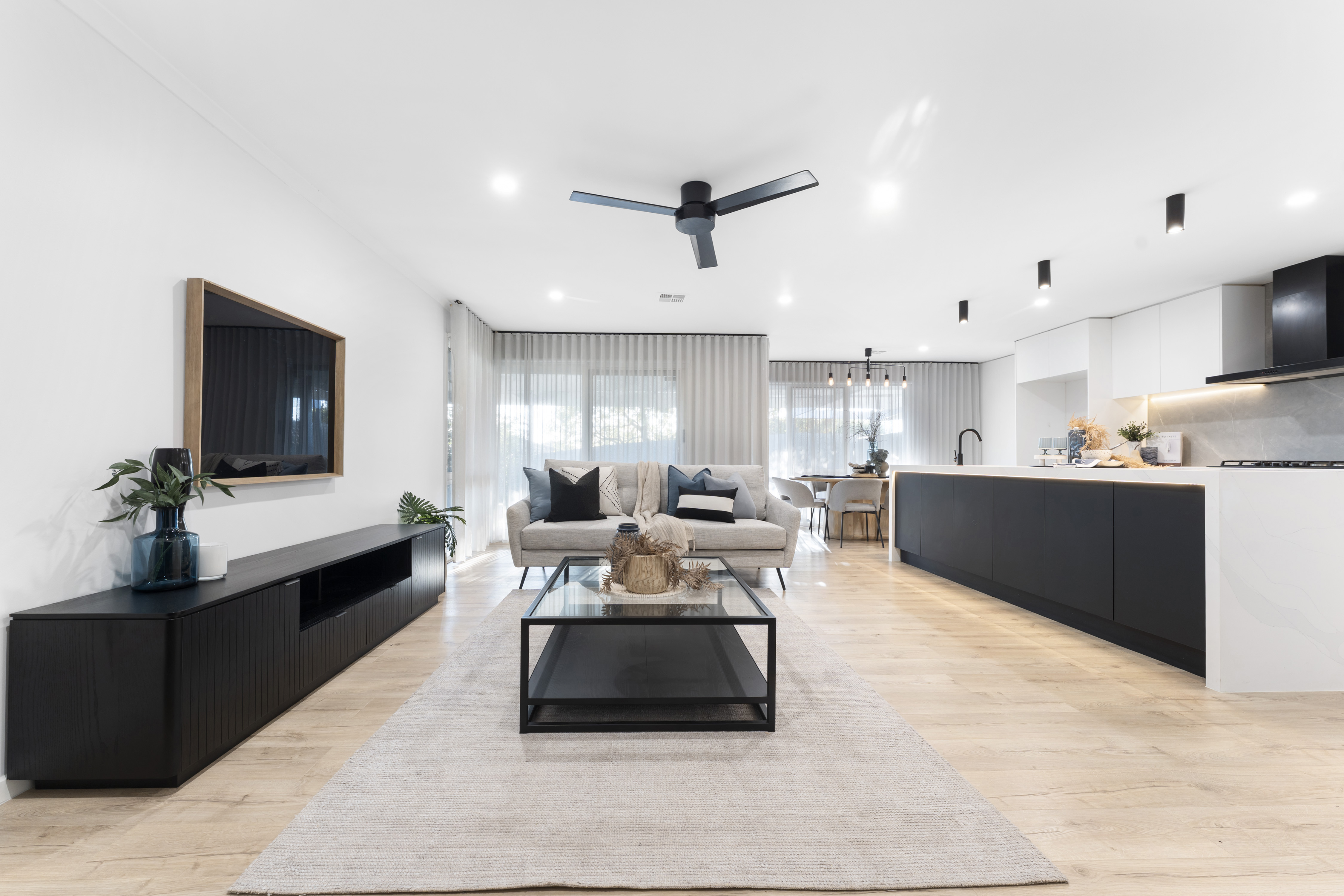 8 RIGBY MEWS, Rowville VIC 3178 - Image 4